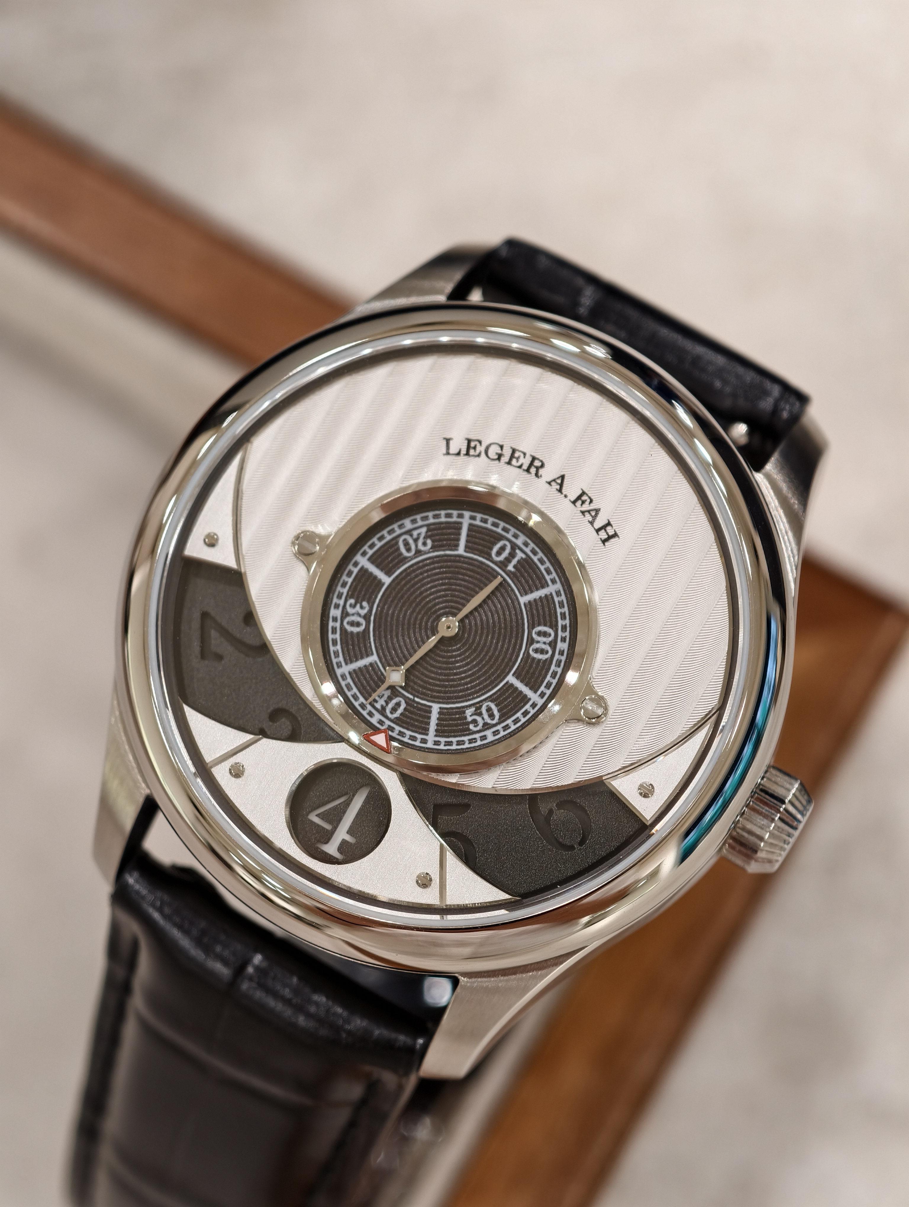 MOMENTOUS-04 Midnight Shadow