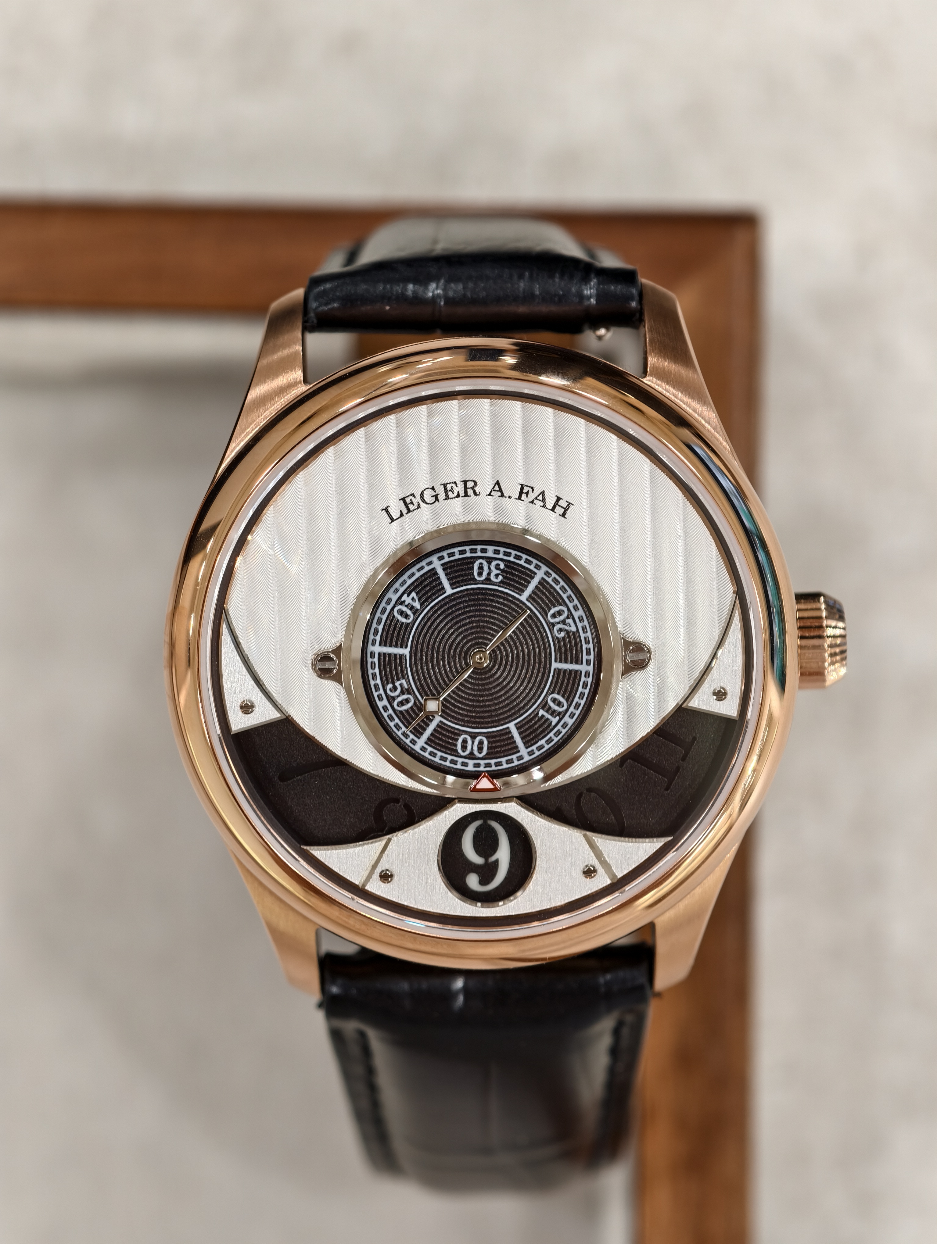 MOMENTOUS-06 Imperial Rose