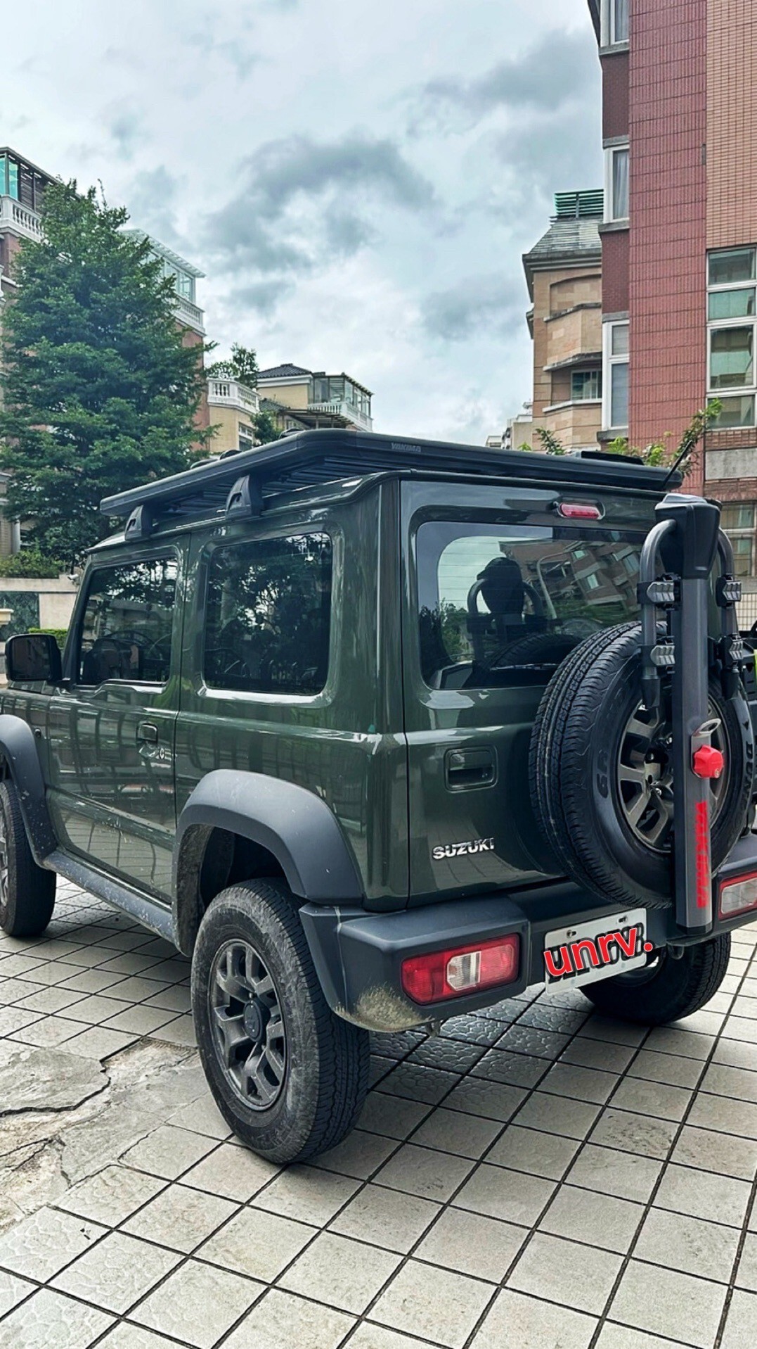 YAKIMA SpareRide "備胎型" 自行車 攜車架(Suzuki jimny jb74)