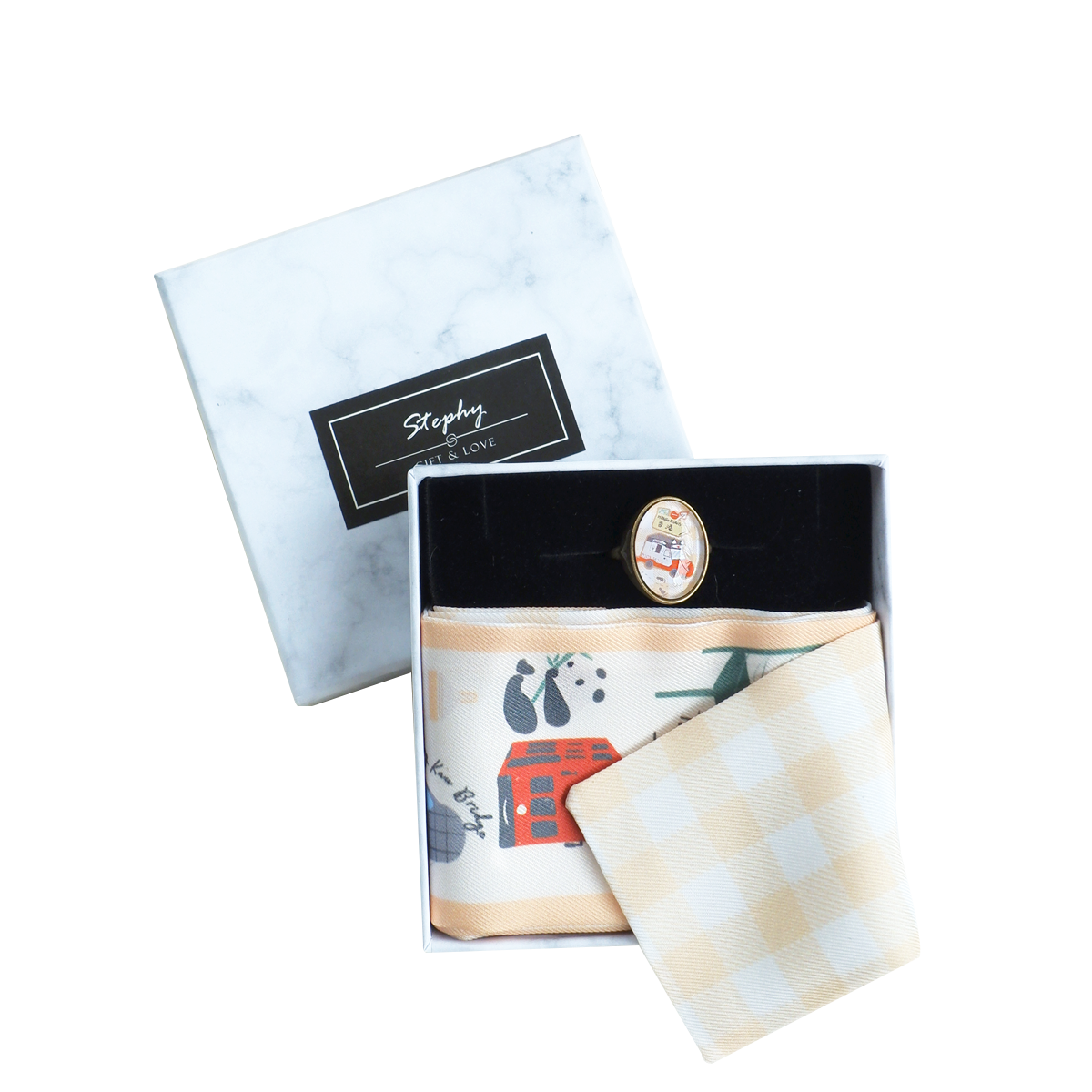 STEPHY 手繪香港地標長條圍巾配圍巾扣套裝(黃色)