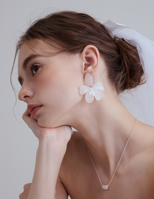 夢幻霧白煙花。銀針耳環