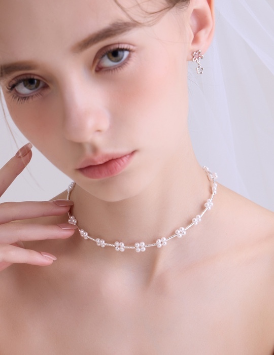 淡雅小花珍珠項鍊