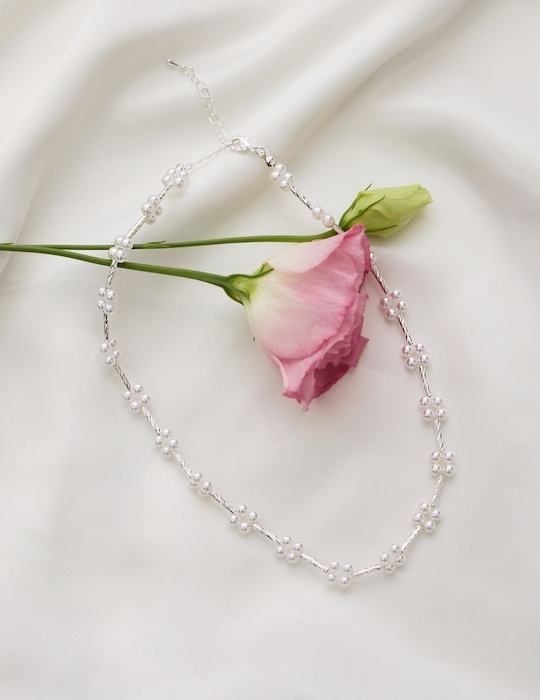 淡雅小花珍珠項鍊