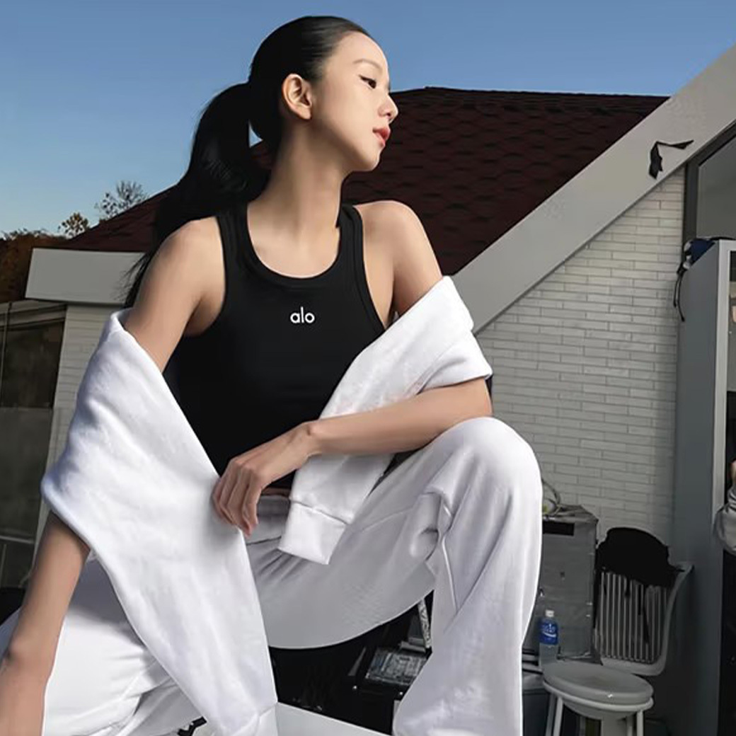 ALO YOGA Aspire JISOO同款 經典 LOGO 背心 兩色 (女款)