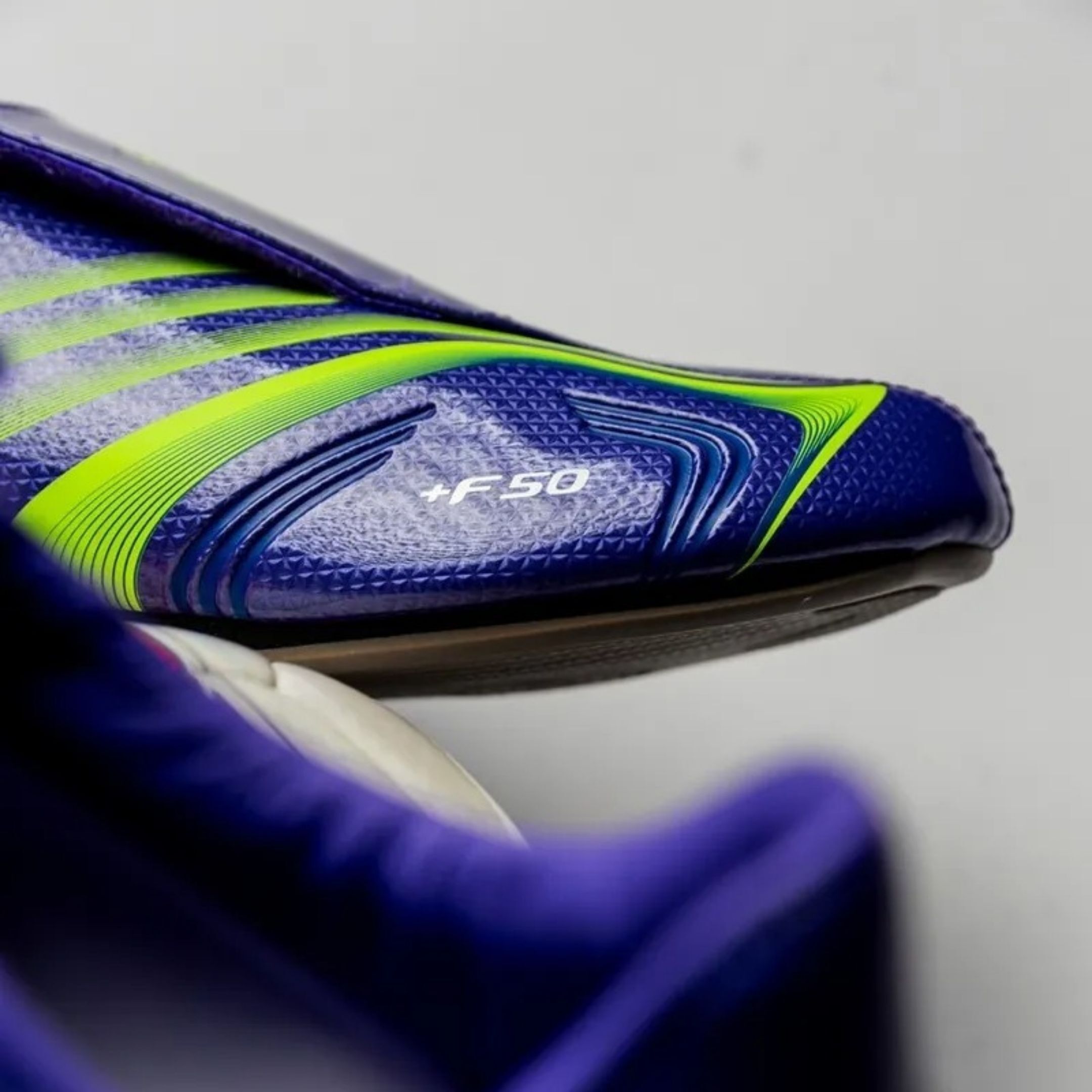 NICEDAY 代購 Adidas Wmns Taekwondo F50 紫綠 初號機 紫 綠 足球鞋 潮流 JR6025