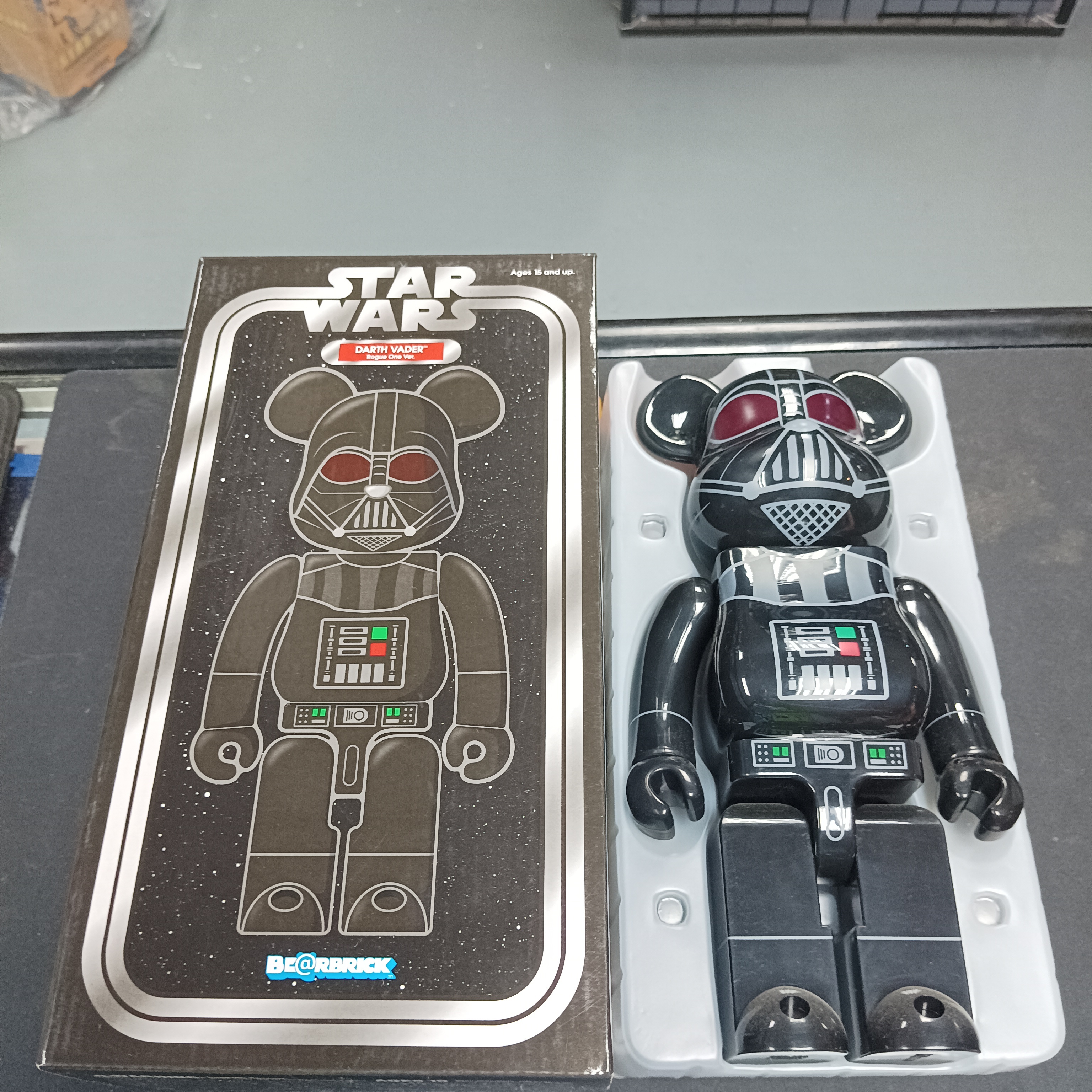 寄賣-BE@RBRICK DARTH VADER（TM） Rogue One Ver. 400％