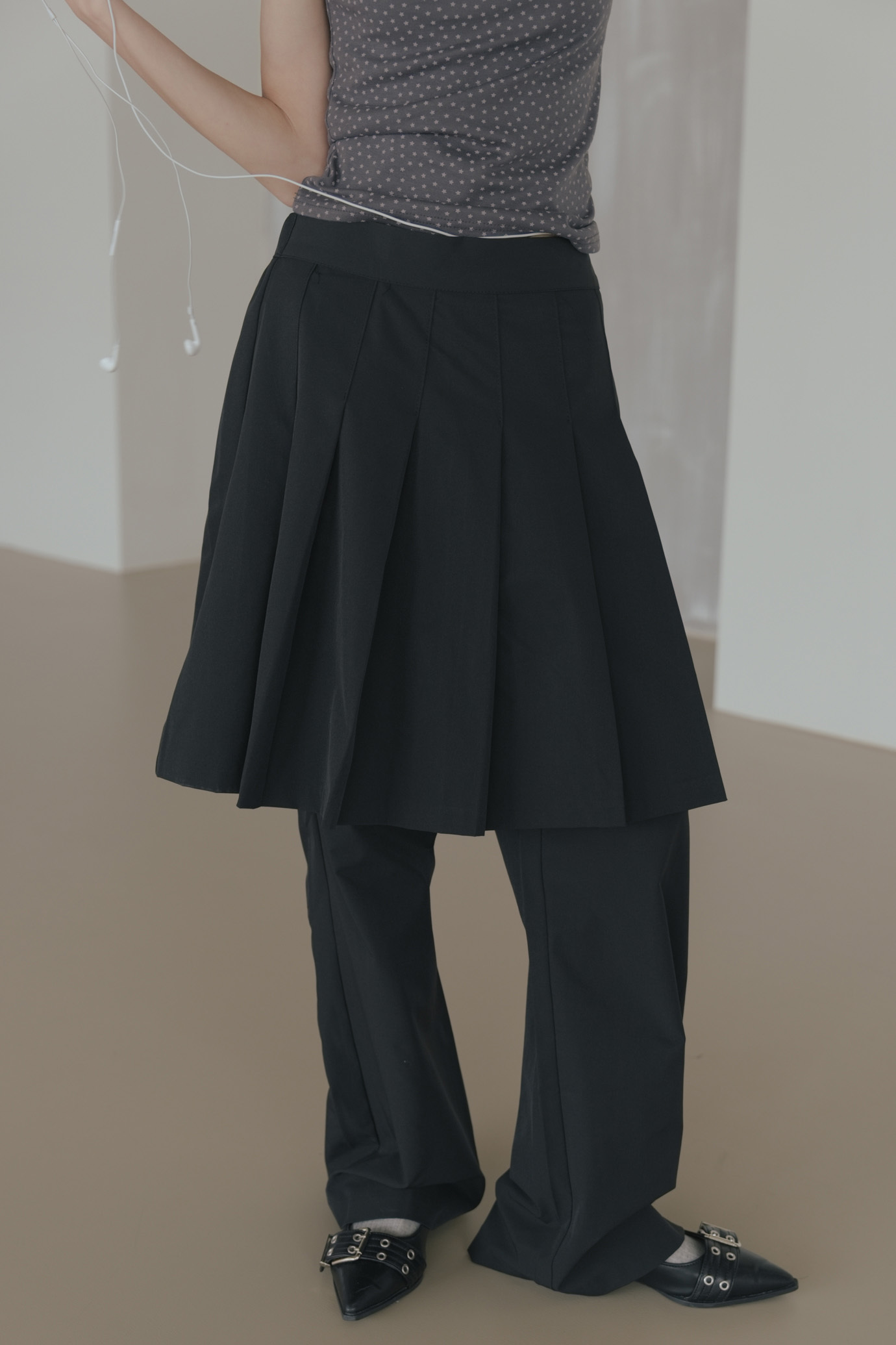 Soft Fabric Pleated Pants #長褲