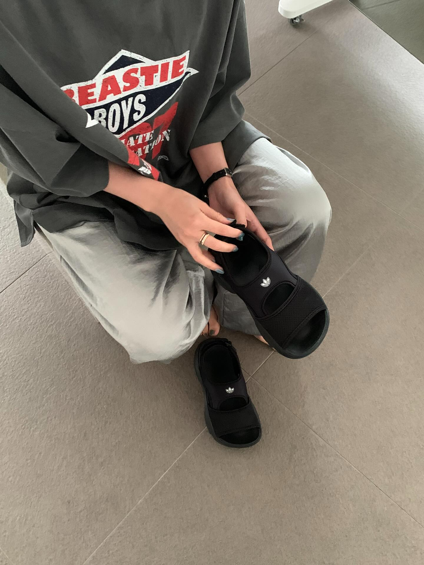 ADIDAS 25SS OZGAIA SANDALS W. 厚底緩震涼鞋 夏天必備!