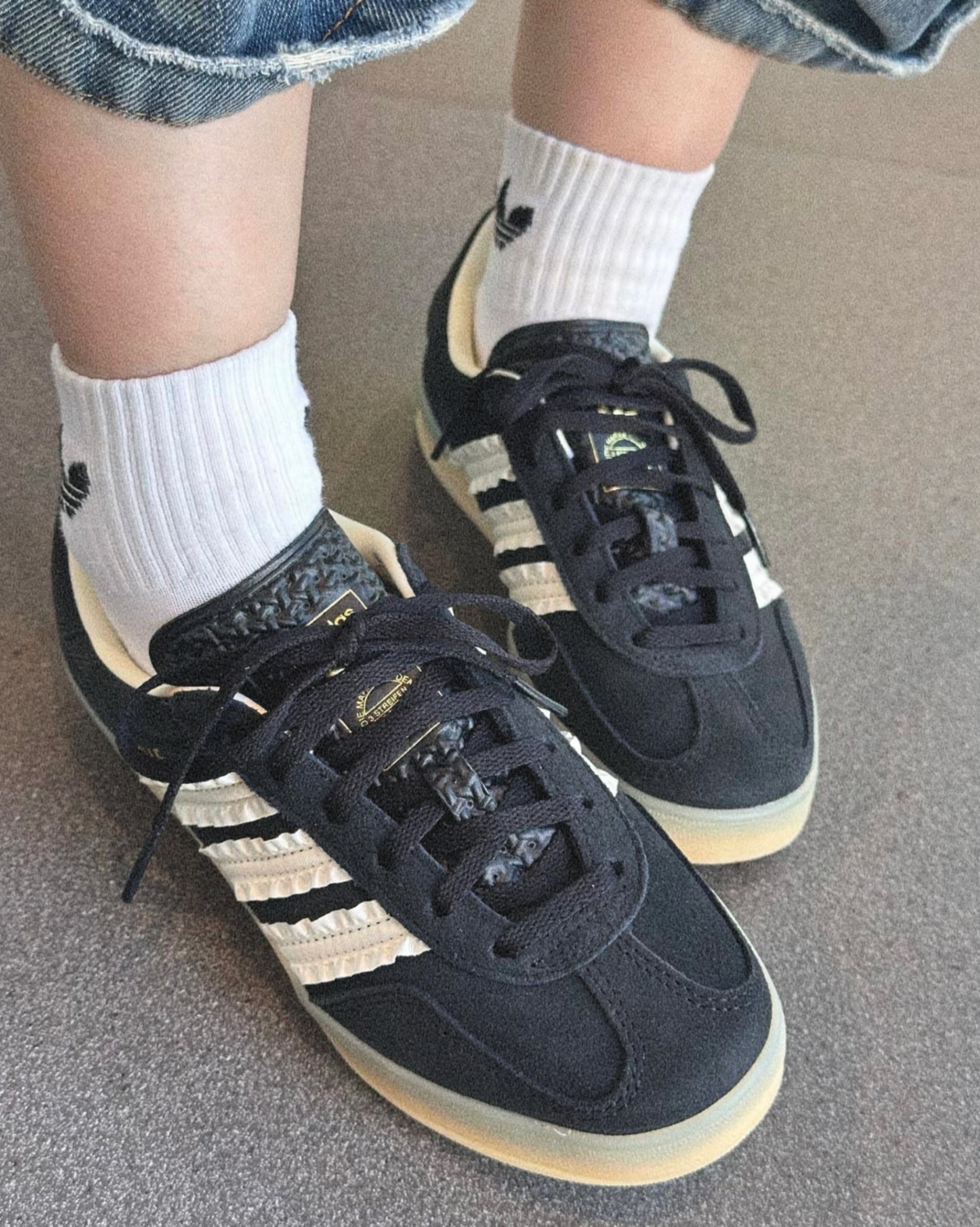 【逢甲 FUZZY】W Adidas Gazelle Indoor 緞帶 花邊 黑白 JS1412