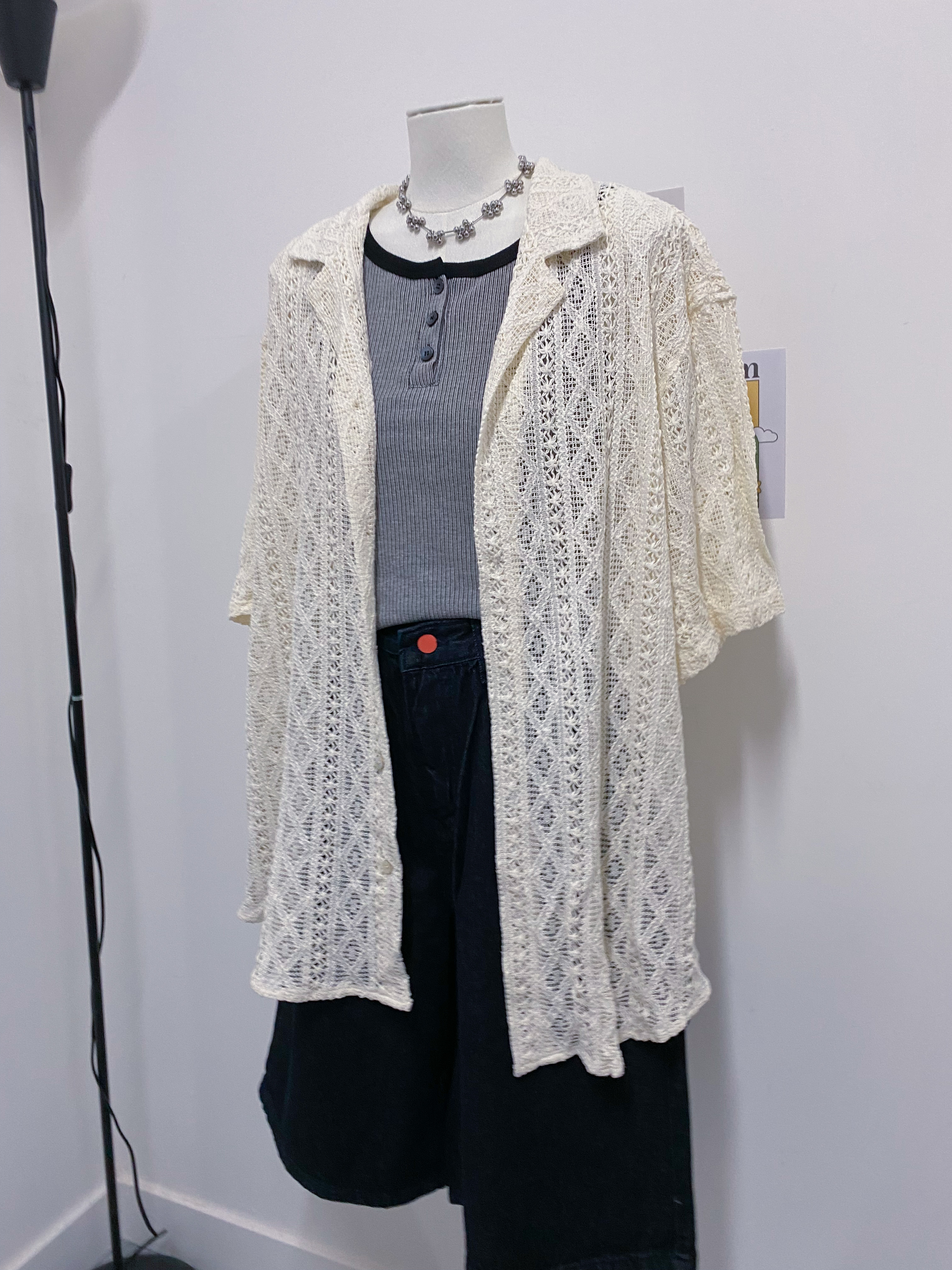 粉紅刺繡中長牛仔褲