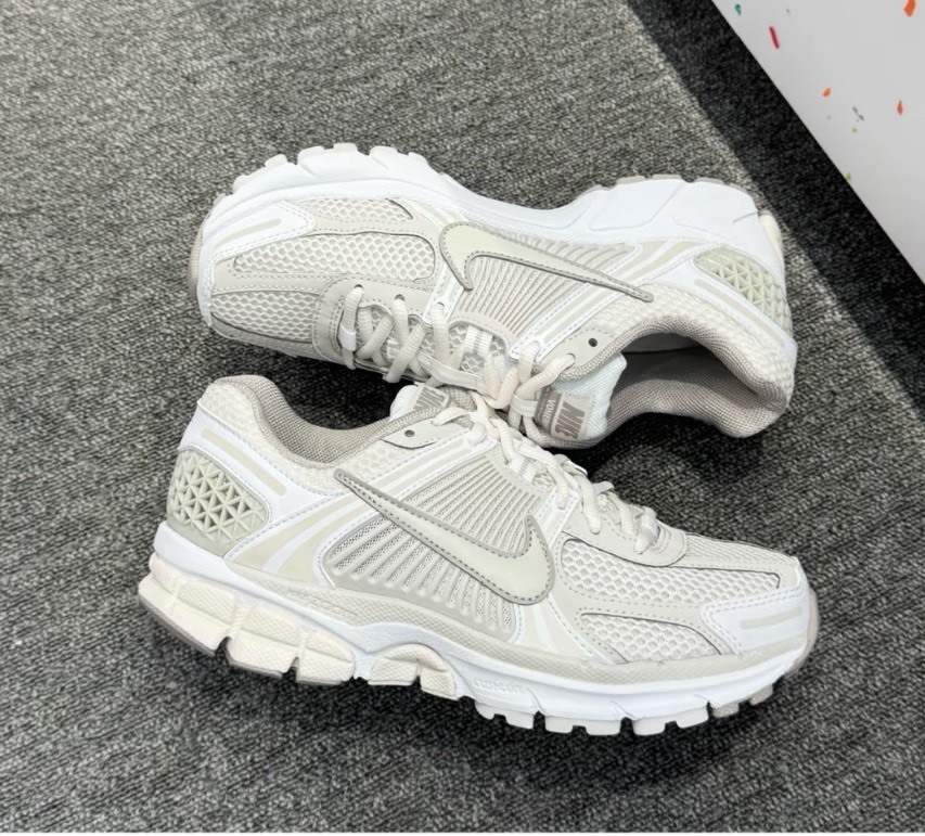 Nike Zoom Vomero 5 "Light Bone" 米白 骨白 女鞋  FJ2028-107