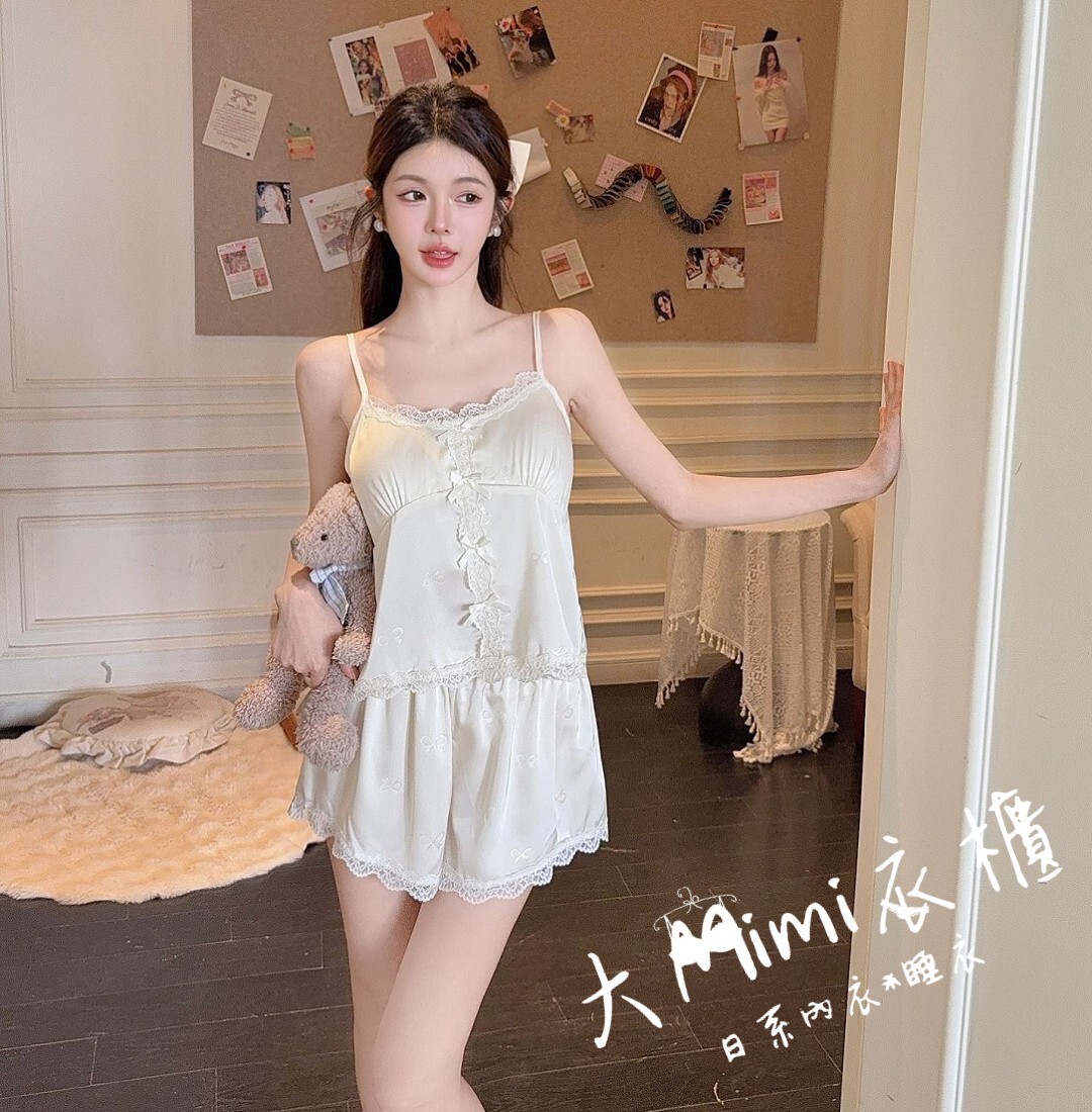 柔影性感吊帶睡衣