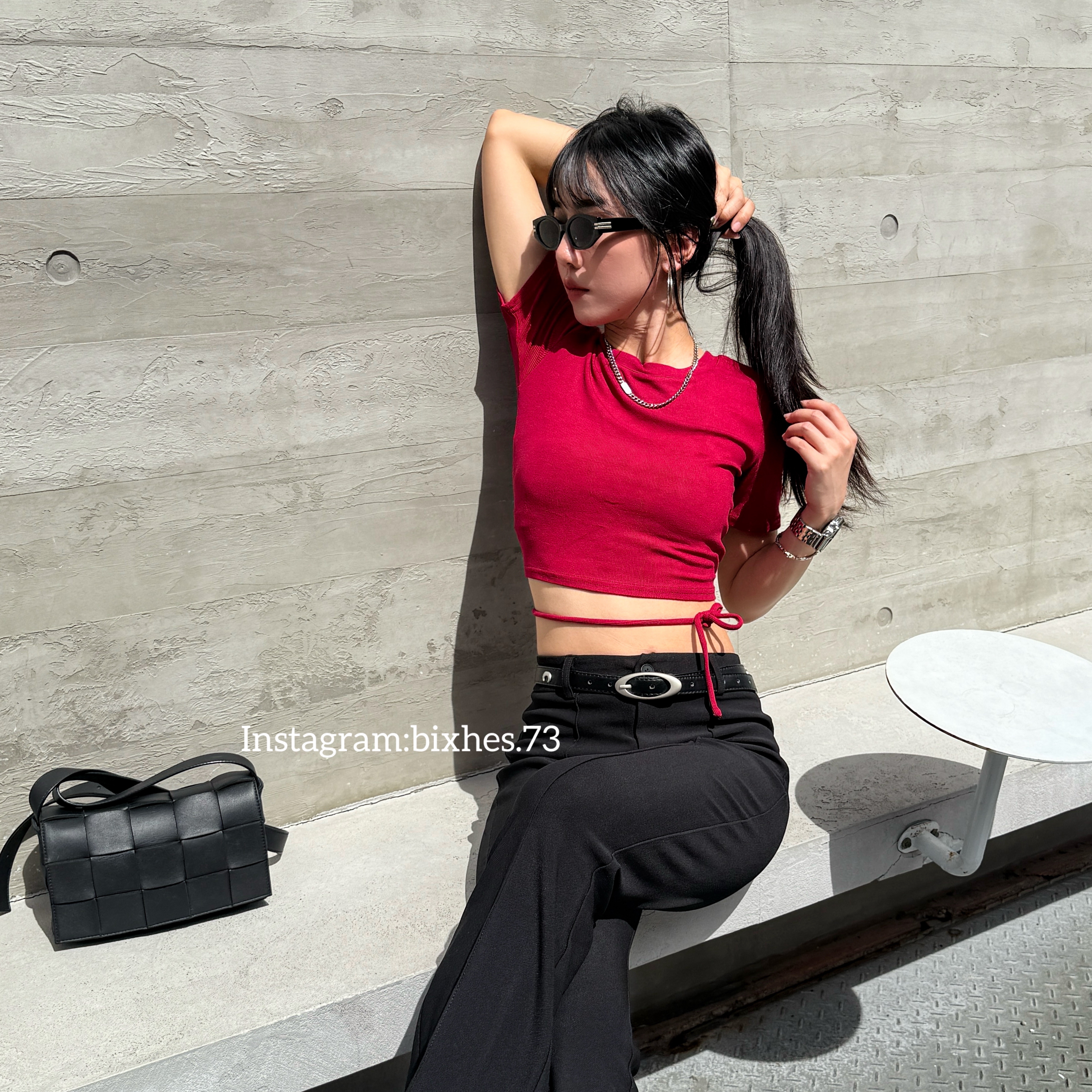 彈力圓領下綁帶短版T(A00028)