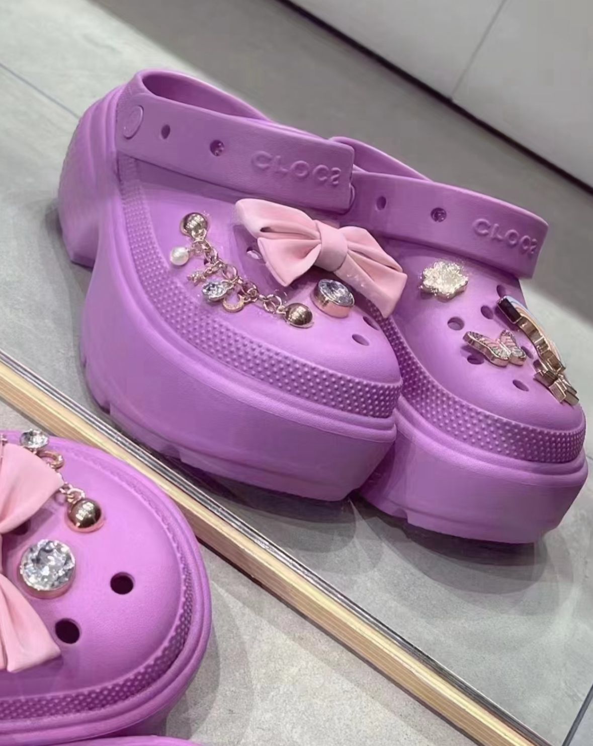 【預購】Crocs Stomp G070708 男女同款厚底洞洞鞋