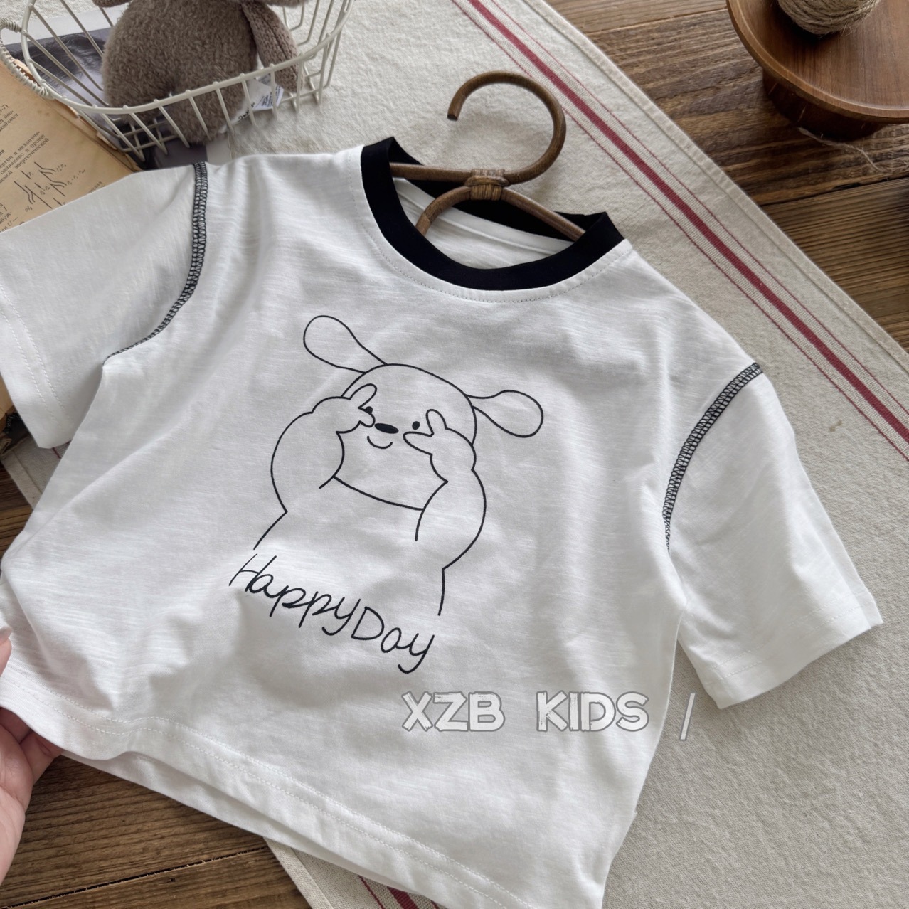 可愛剪刀手上衣