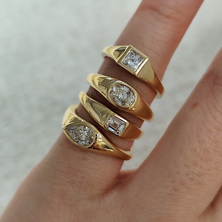 祖母綠形天然鑽石尾指印戒