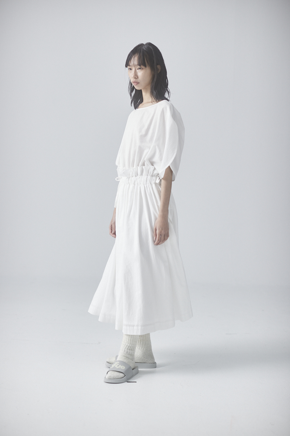 弧形上身抽皺洋裝