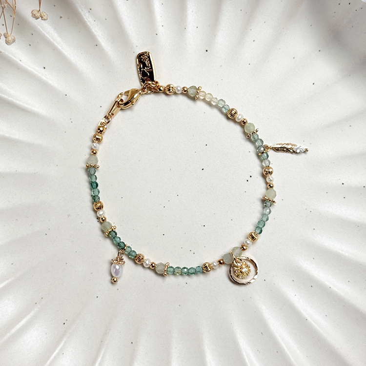 生日花 • 柒月拾肆 • 白羽扇豆 – 黃綠水晶 – 手鍊