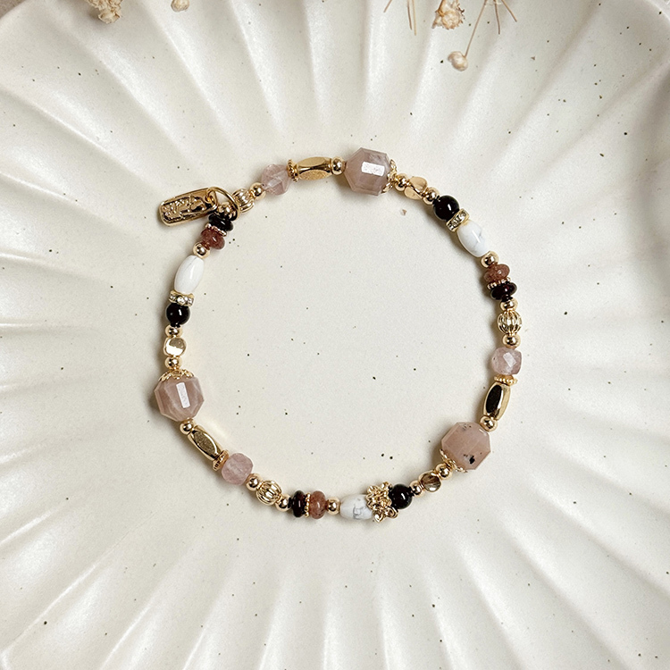 生日花 • 拾貳月壹 • 腐肉花 – 太陽石 – 手鍊