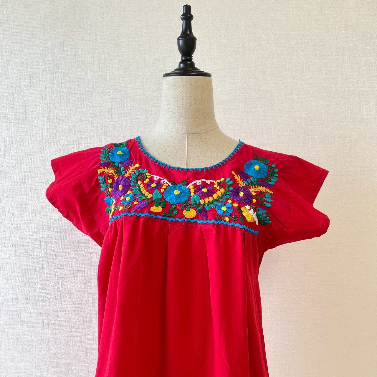 紅色墨西哥刺繡上衣