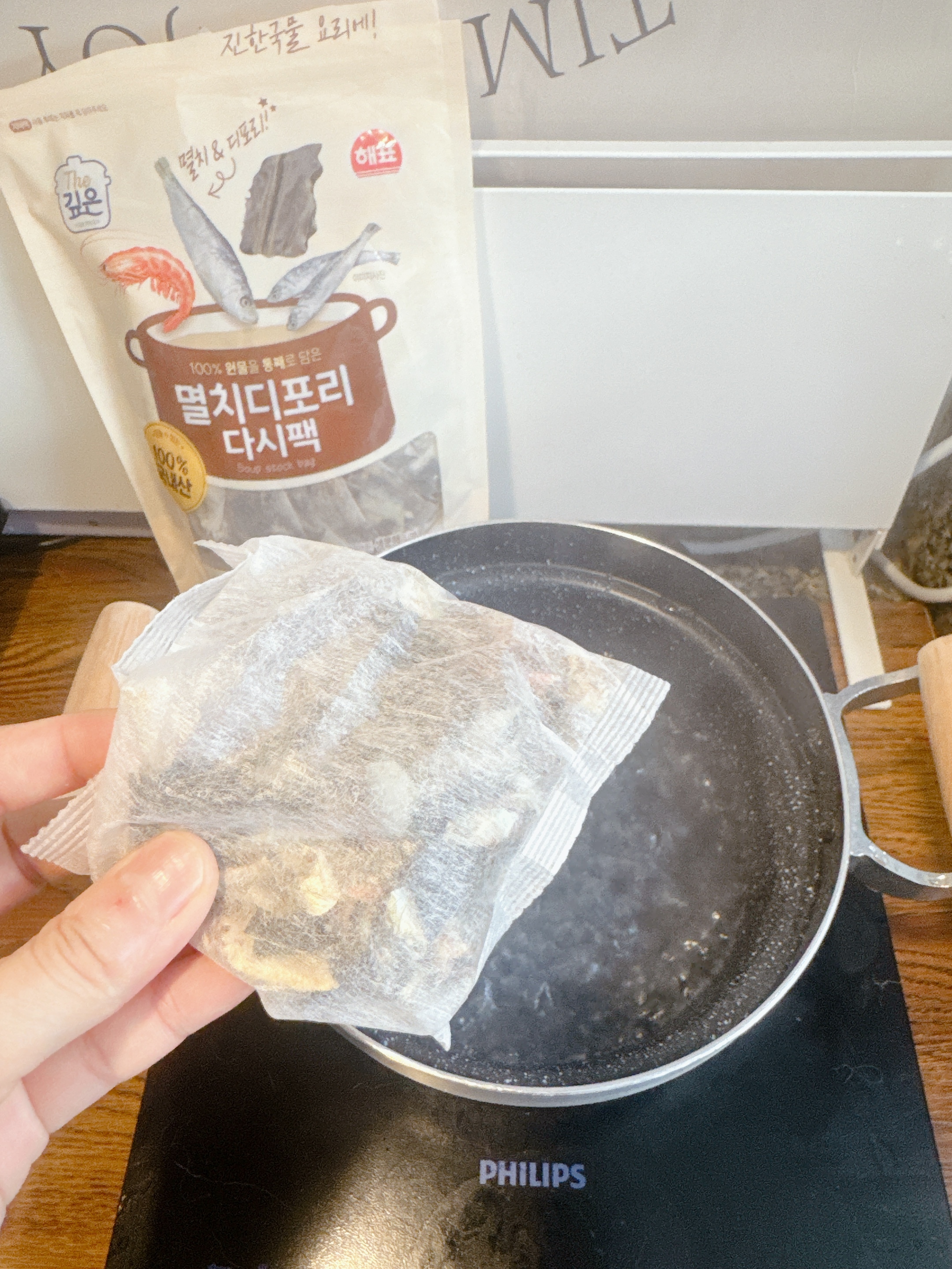 鮮魚湯調料包 【The Deep Anchovy & Dipoli Dashi Pack】15G X  10包  輕鬆熬製出濃郁鮮美的高湯✔️火鍋✔️麵食✔️ 到期日：2026.05.04