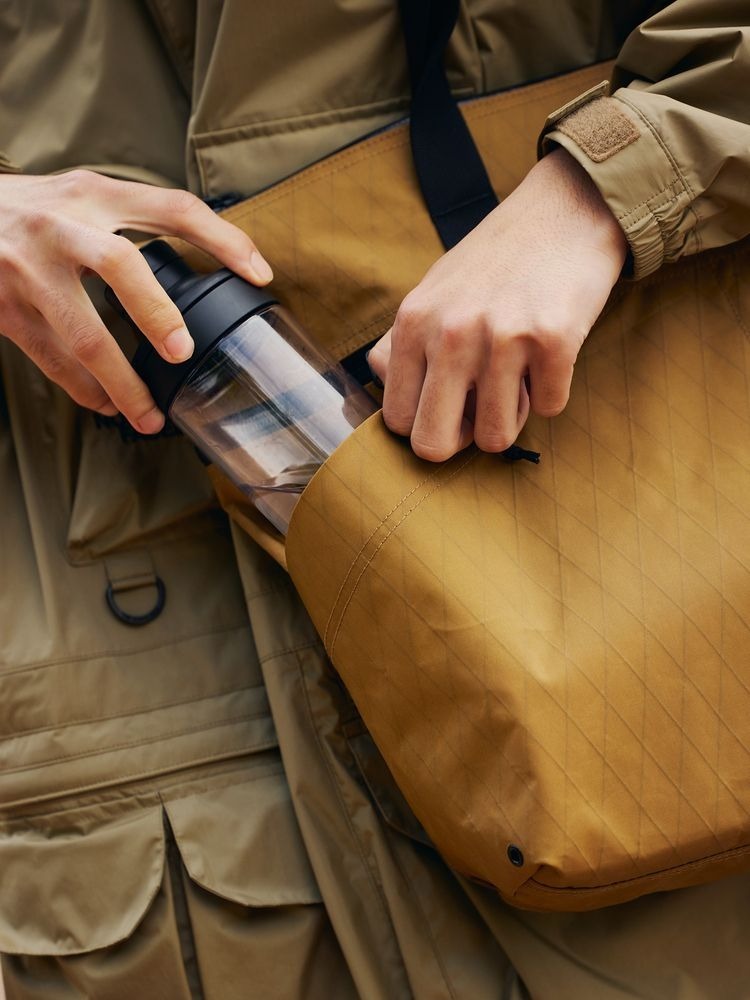 預購┃日本 TNF Laughter Tote 菱格 線條 拉鍊 托特包 肩背包 20L