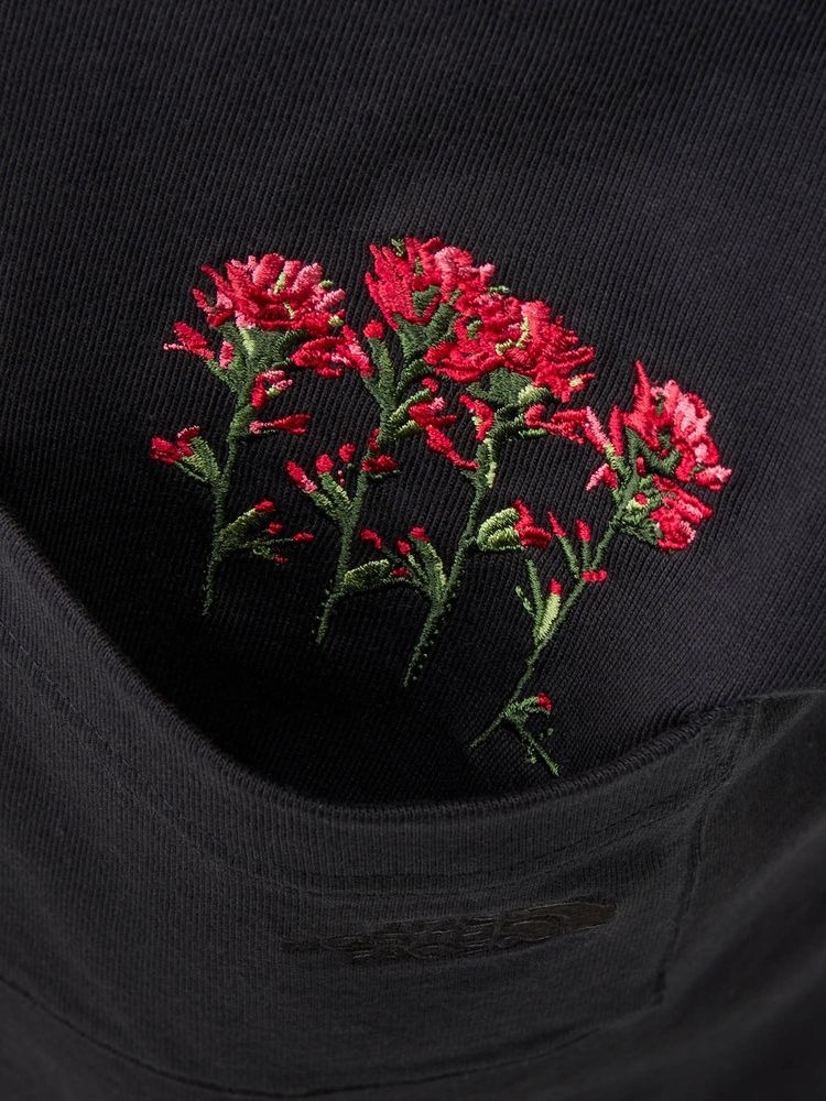 預購┃日本 THE NORTH FACE FlashDry 花卉 刺繡 Logo 口袋 速乾 短袖 T恤