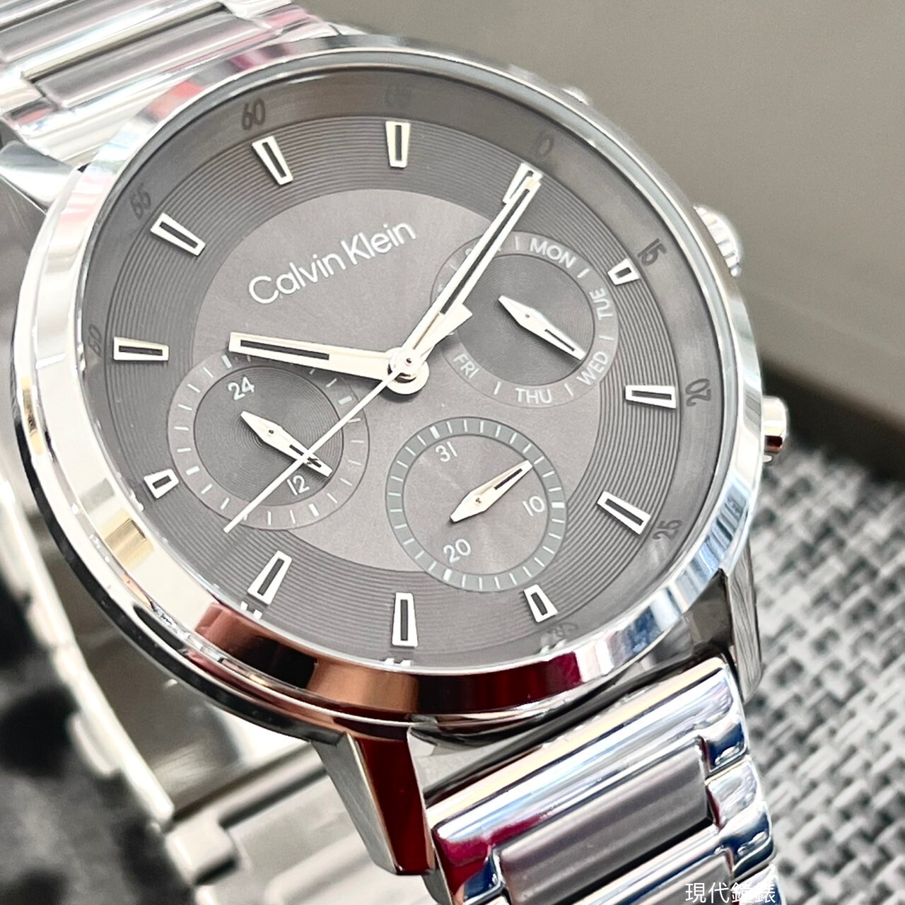 【CALVIN KLEIN】紳士品味三眼腕錶 CK25200493 41 mm 現代鐘錶