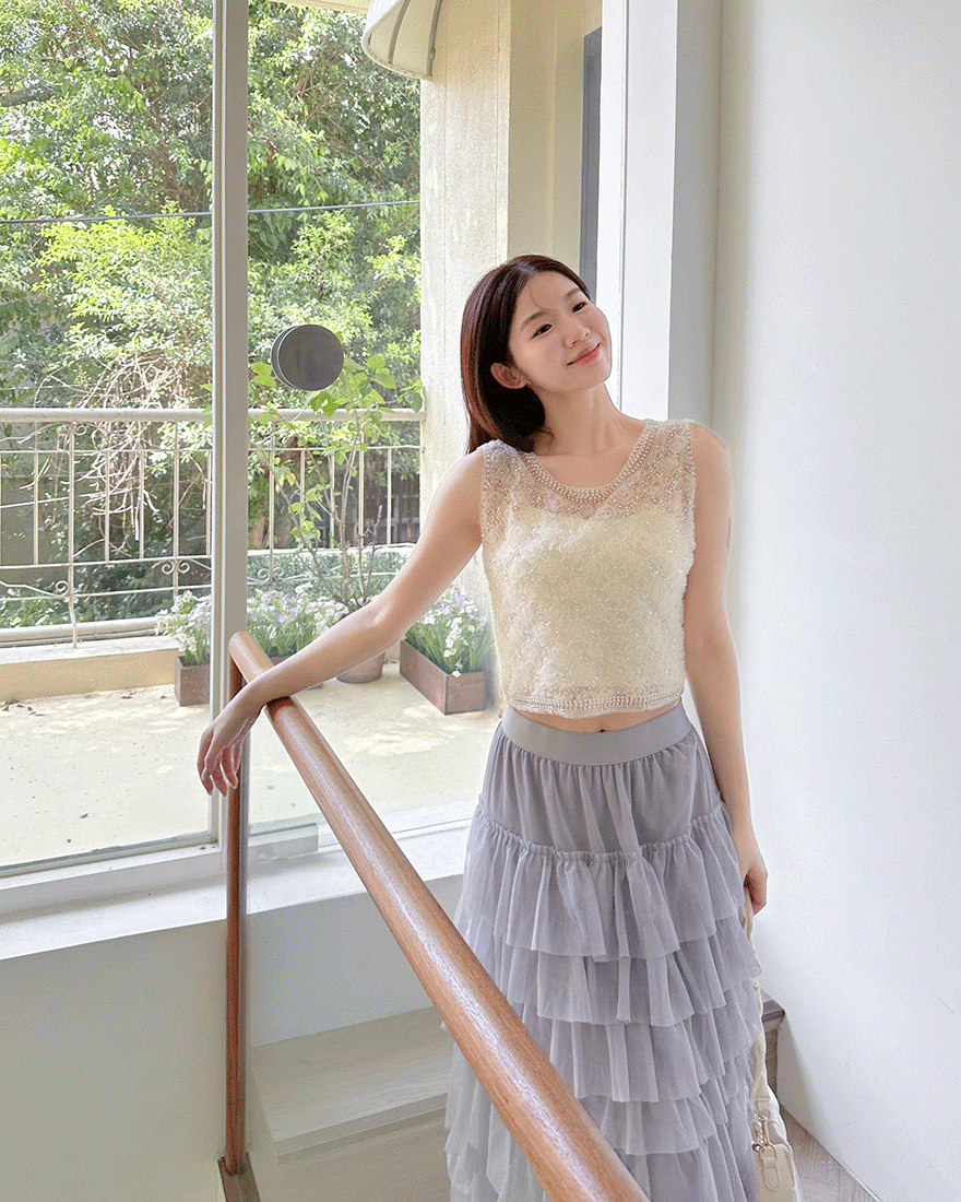 LINA LINA華麗迷戀立體花朵珍珠串珠透肌上衣-高雅杏