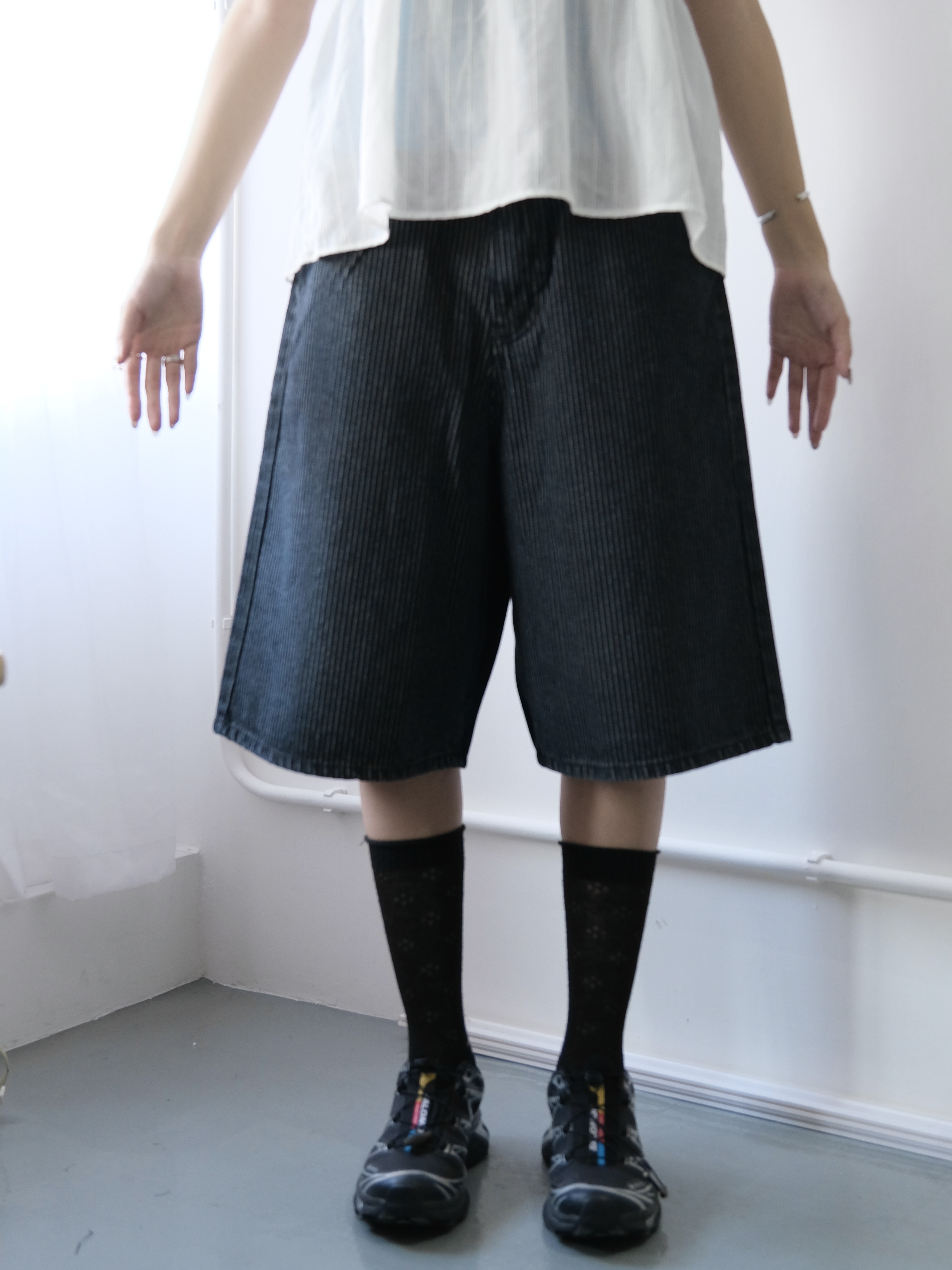 直間小寬鬆版型中褲