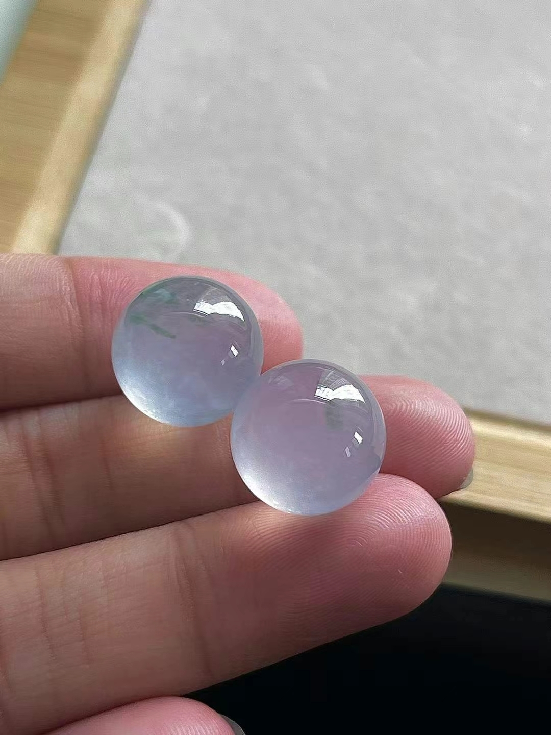 76345 翡翠珠子一對 (13.4mm直徑)