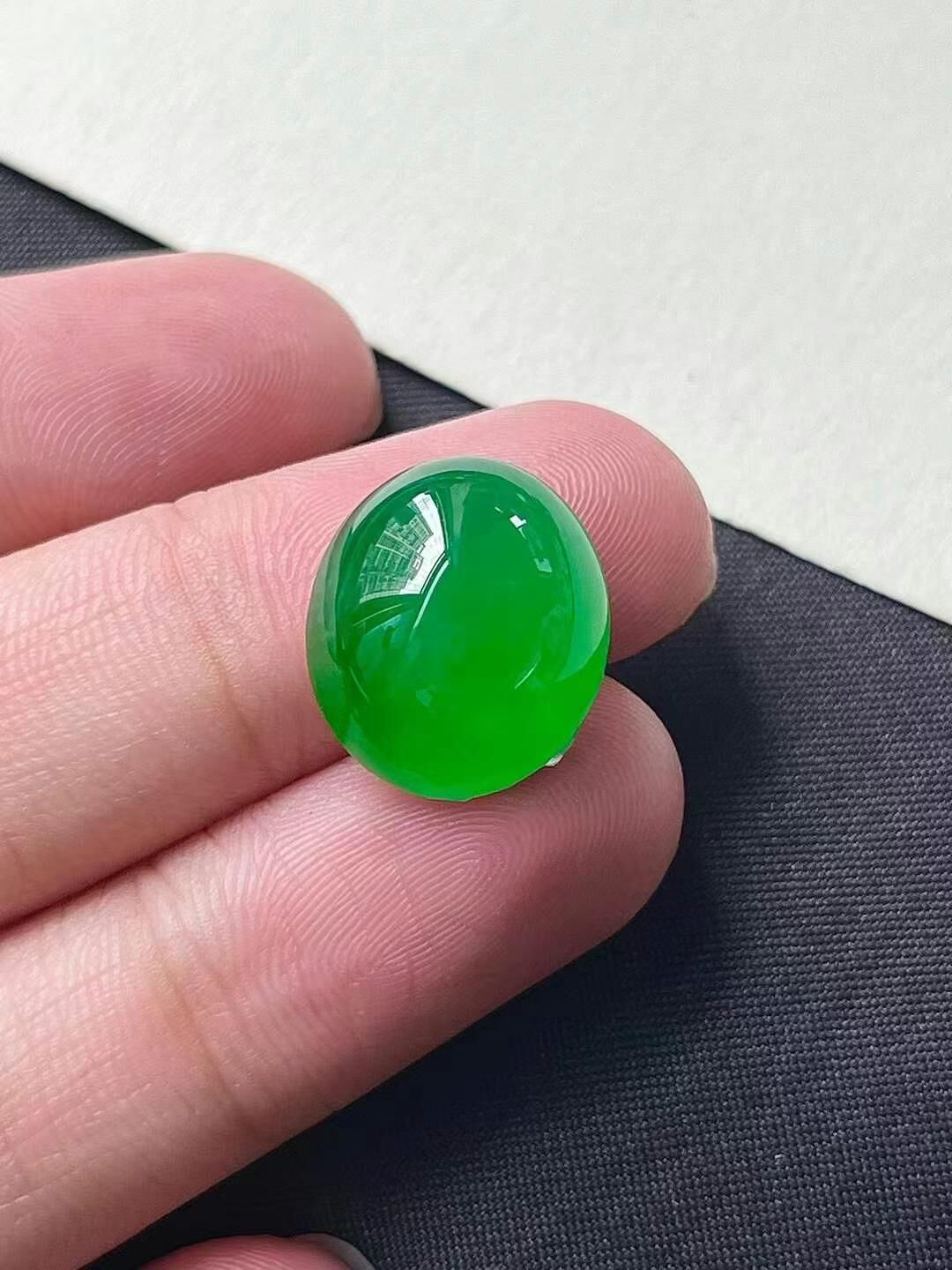 76347 翡翠陽綠蛋面