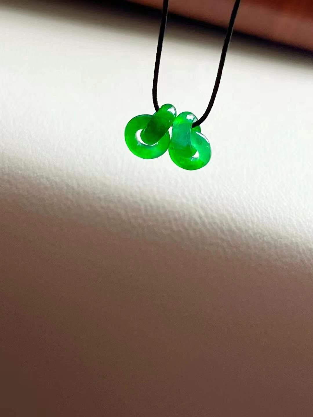 76348 翡翠小環環相扣一對