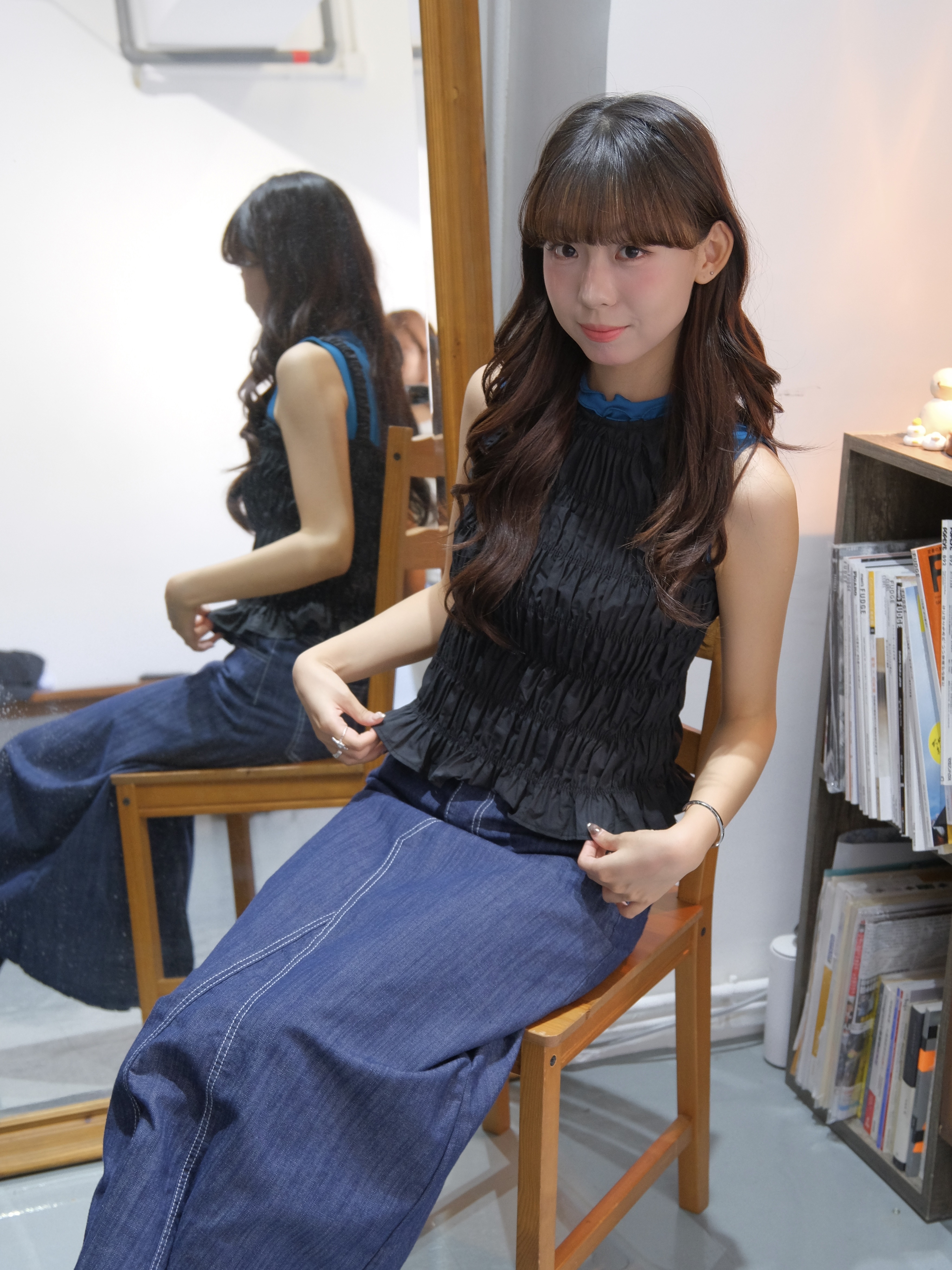 入肩橫摺摺露背TOP