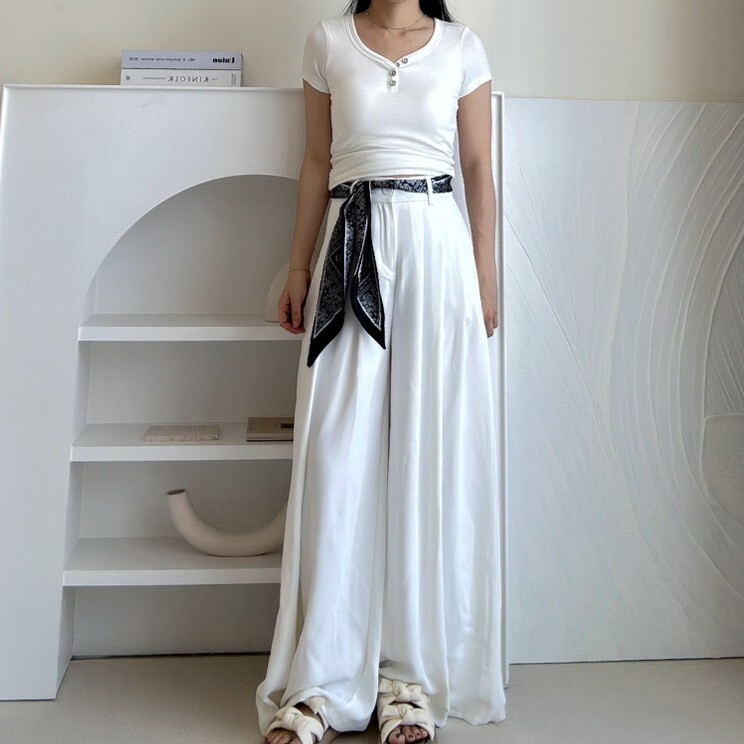 拜託你一定要買的超顯瘦附絲巾涼感西裝大寬褲（現貨）