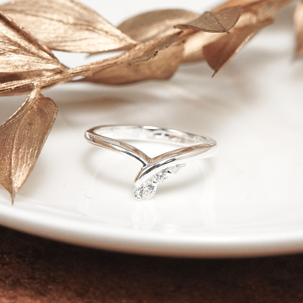 天使之翼 Taffy系列 小鑽戒 925純銀戒指 女生戒指 尾戒