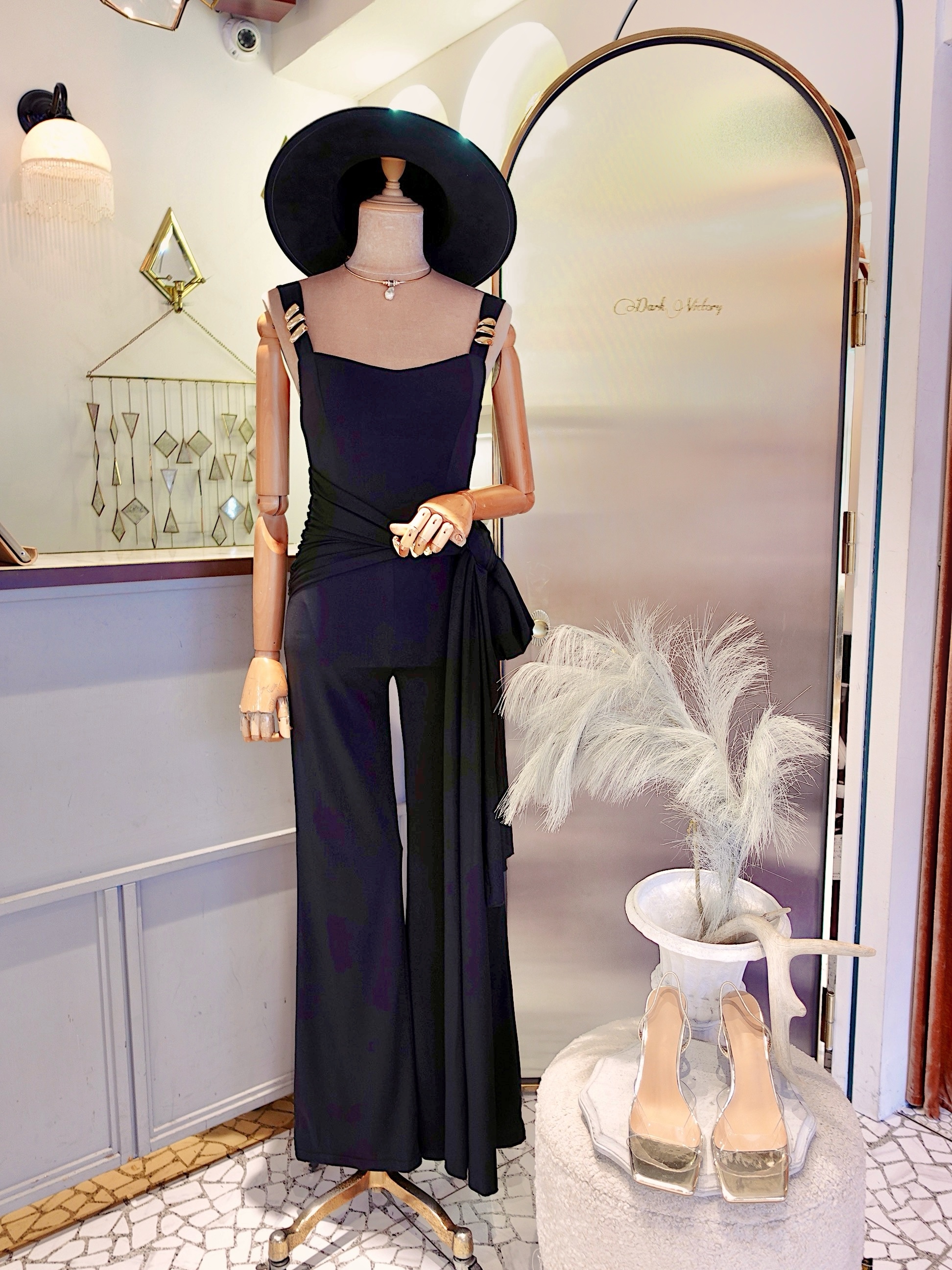 City Chic黑色金屬飾垂墜飾帶連身長寬褲 Jumpsuit