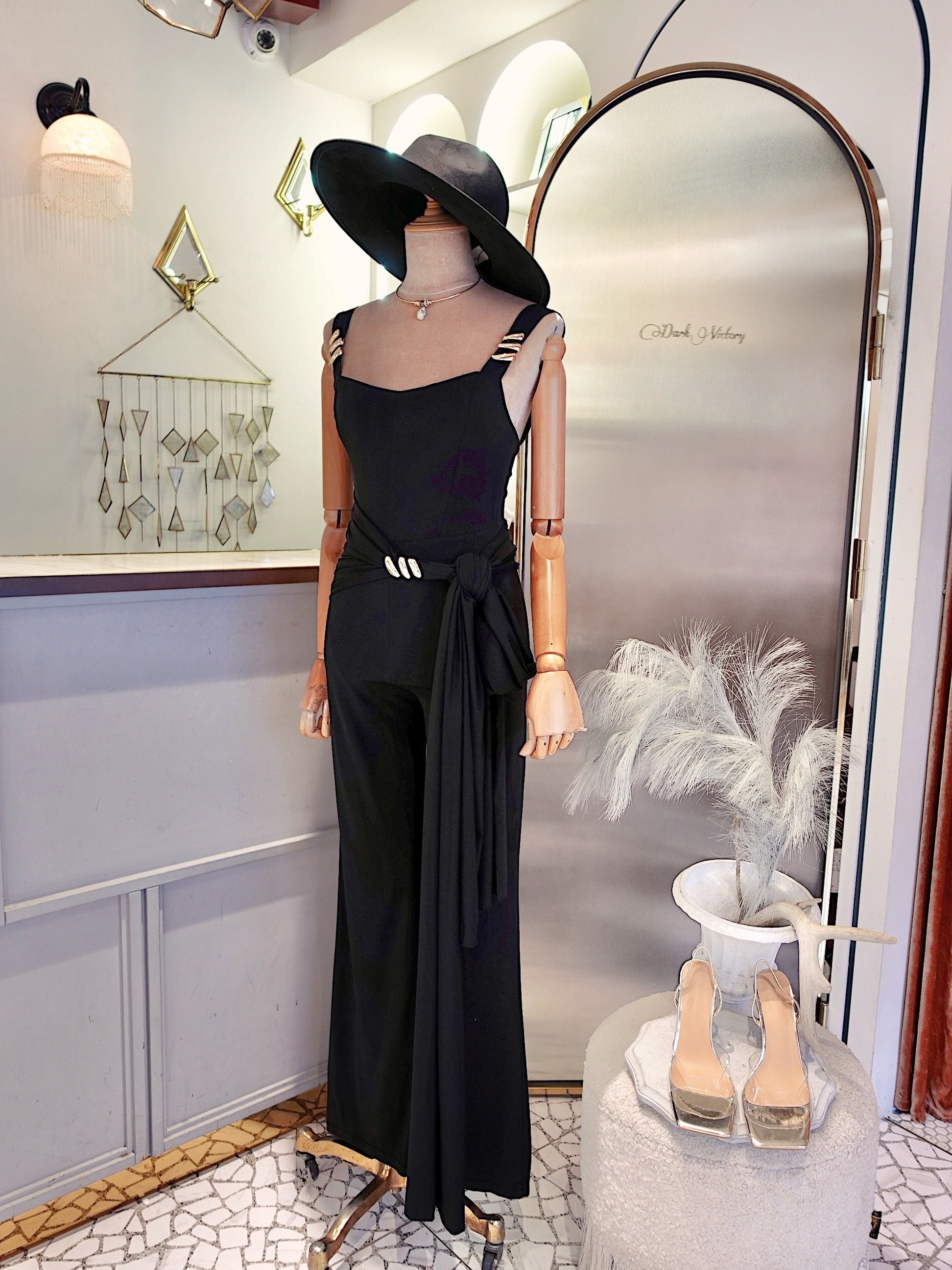 City Chic黑色金屬飾垂墜飾帶連身長寬褲 Jumpsuit