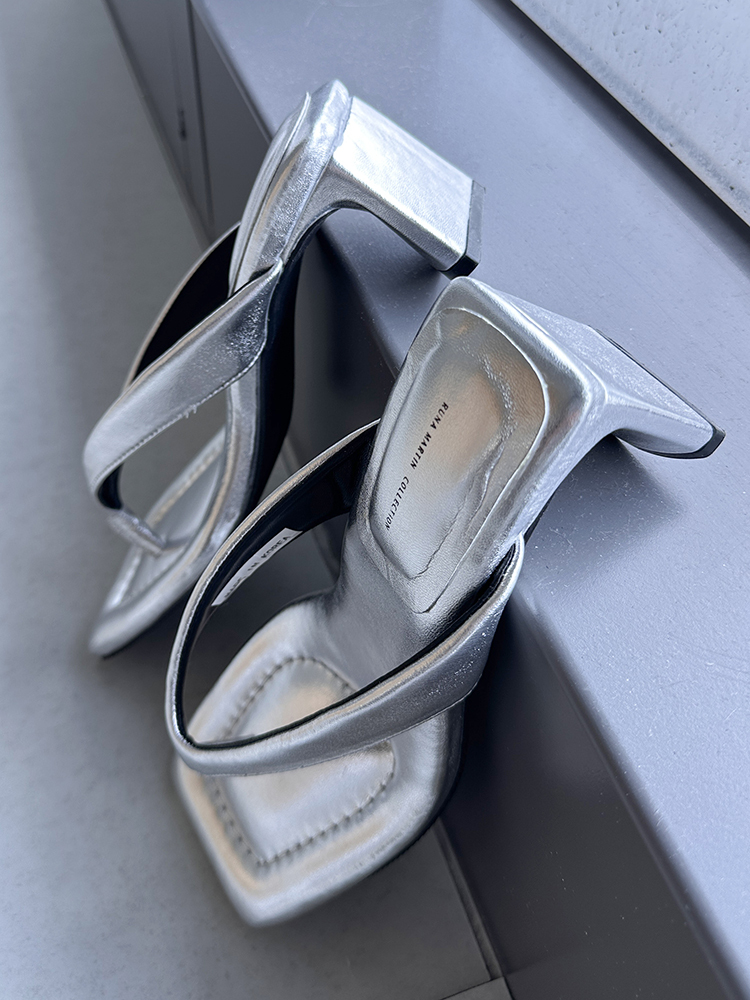 時尚方頭・微跟夾腳涼鞋~超級軟 (三色)