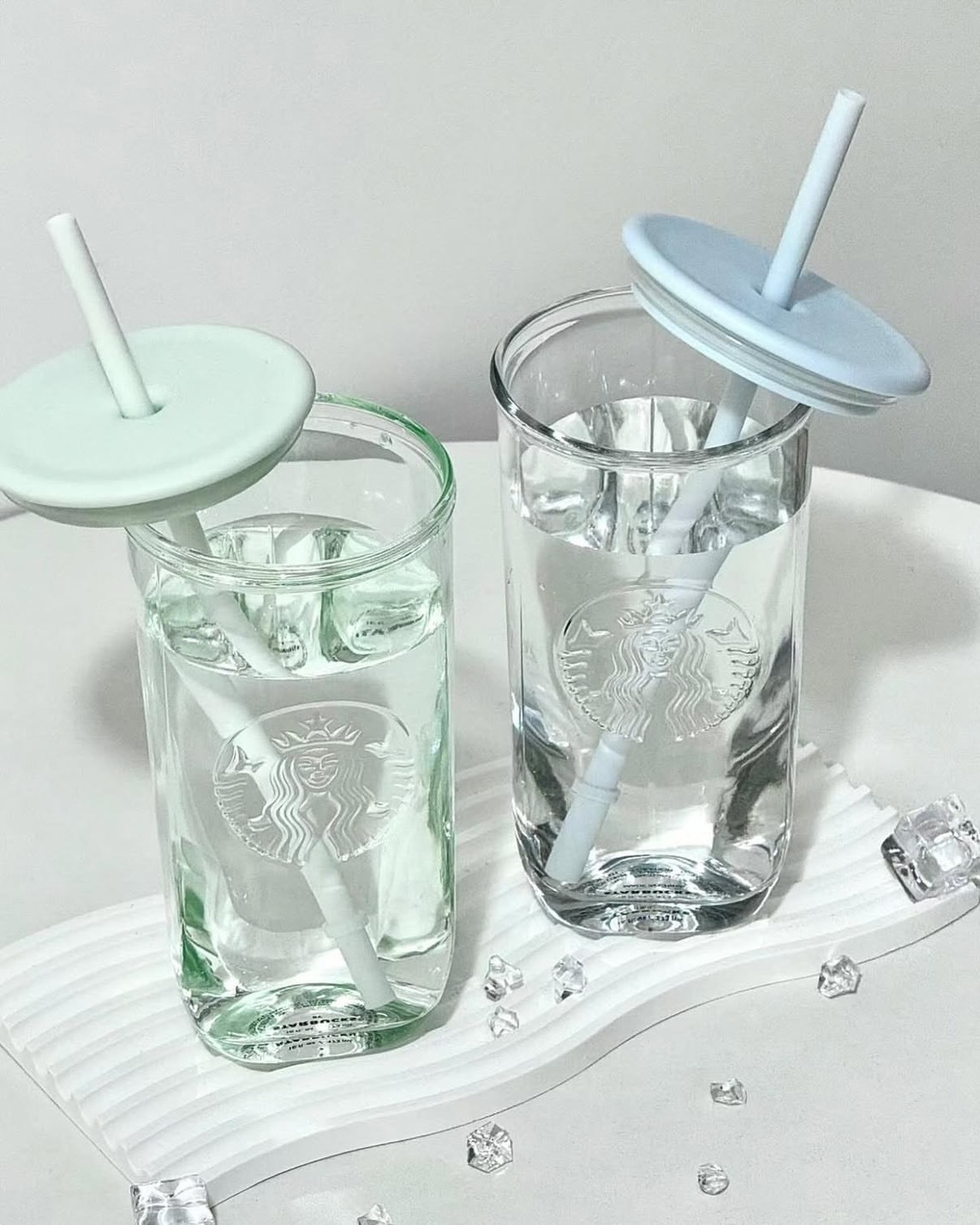 Starbucks 星巴克 薄荷曼波系列 三角玻璃吸管杯 473ml 2色
