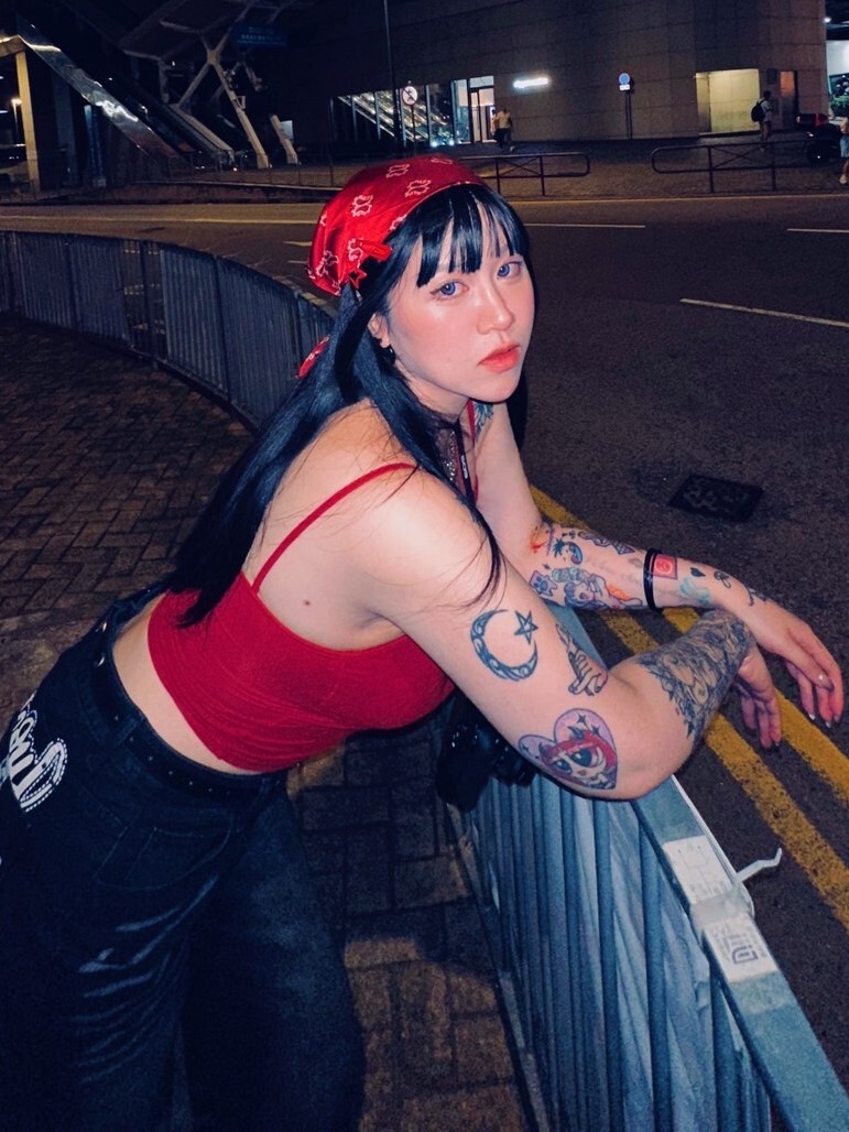 胸設計辣妹扣扣帶杯小可愛