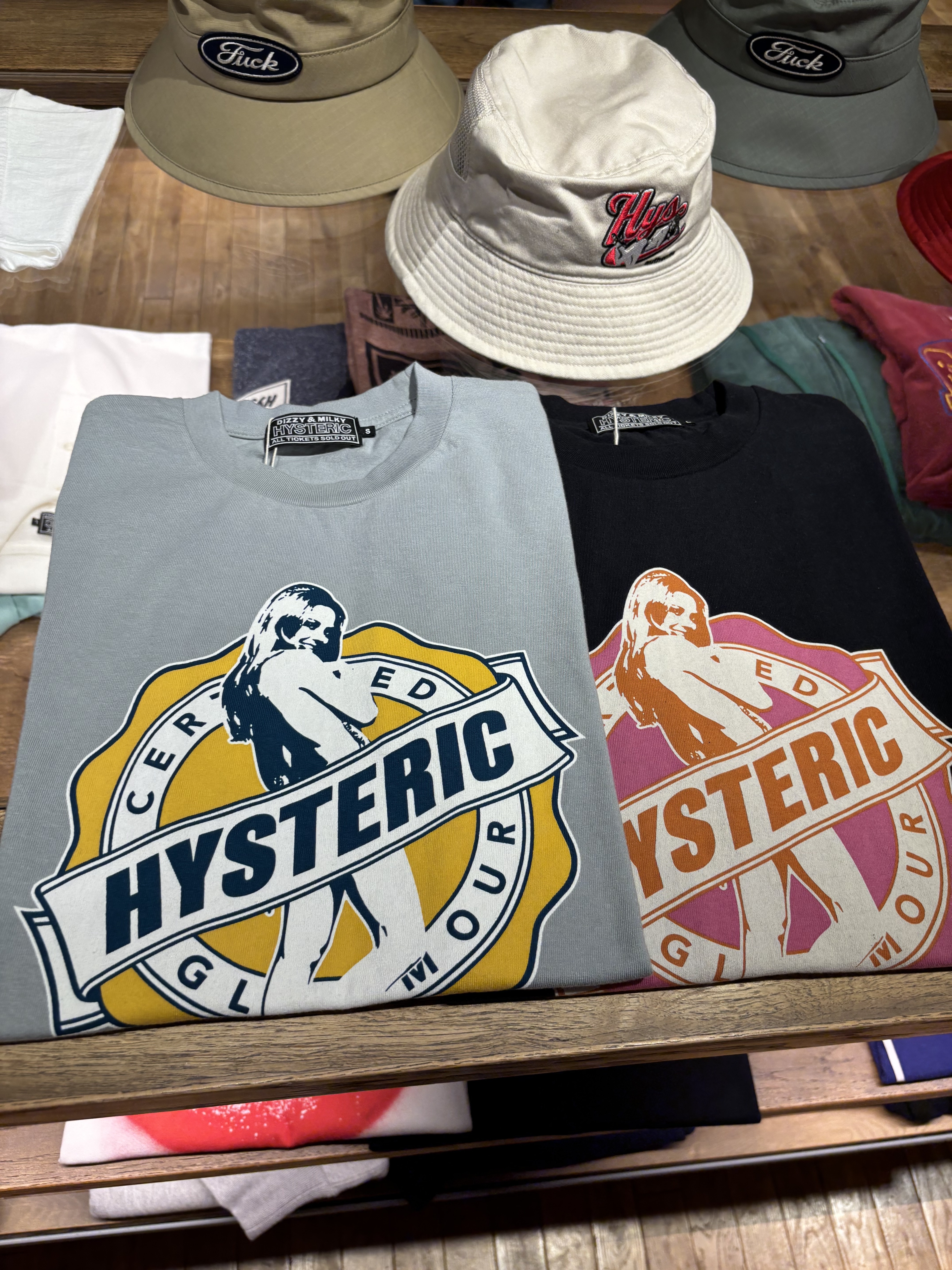 HYSTERIC GLAMOUR  - GIRLS TAKE OVER T-shirt