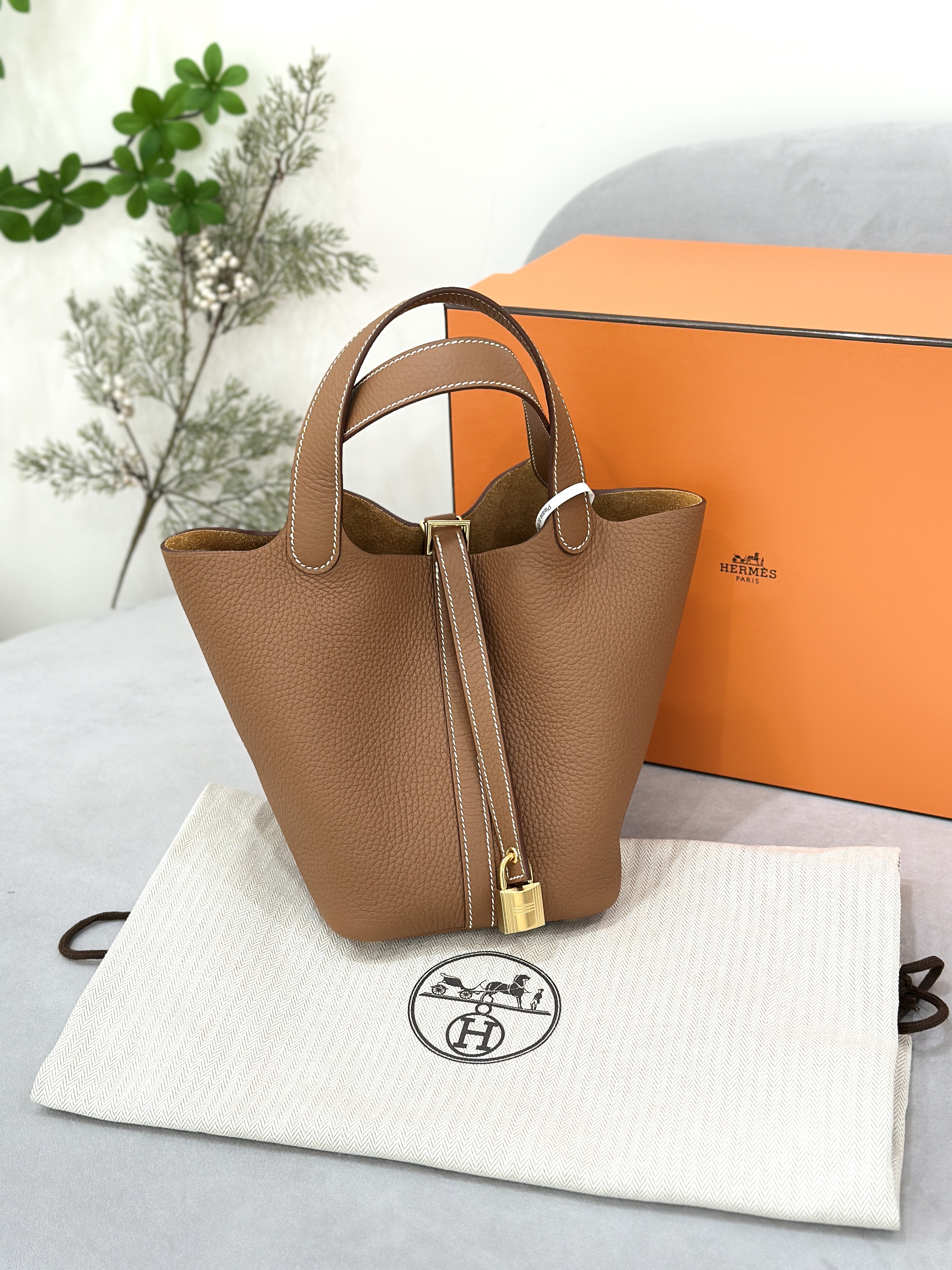 HERMÈS Picotin Lock 18 bag