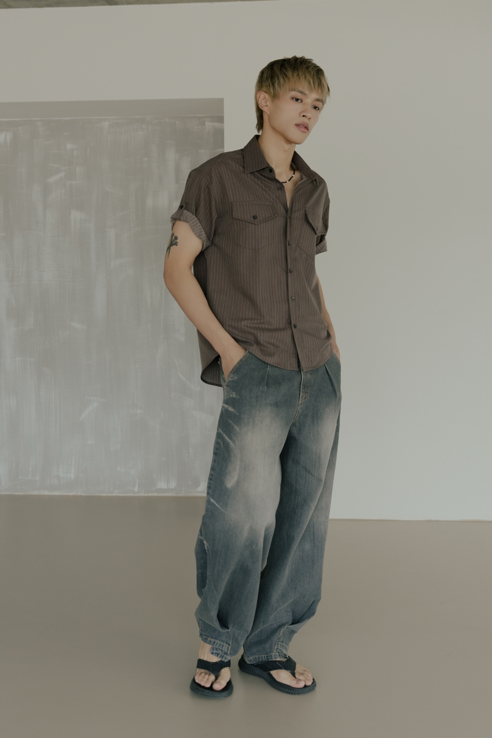 Darted Hem Denim Jeans #牛仔褲