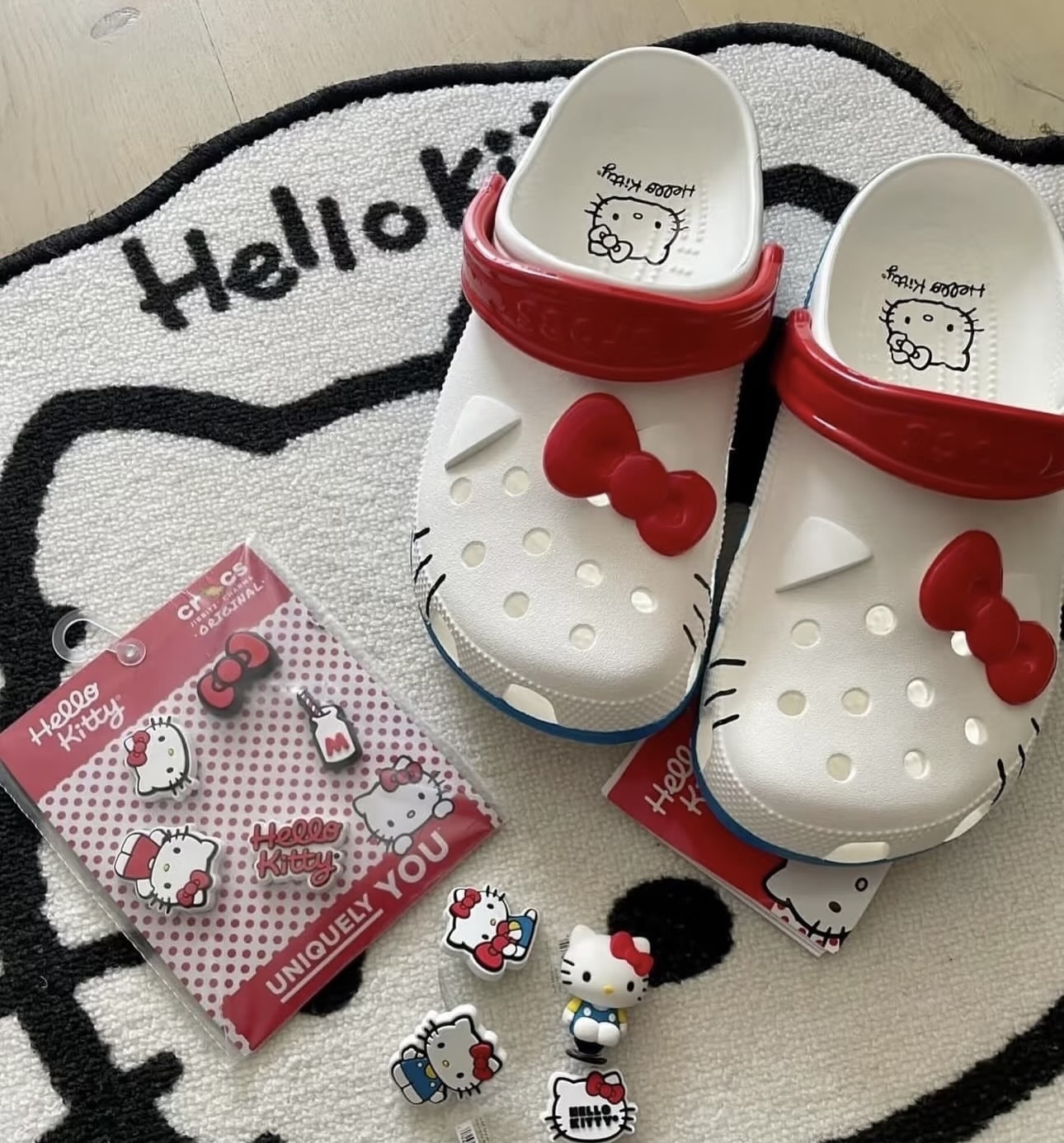 【預購】 Crocs X Hello Kitty  G070801 洞洞鞋