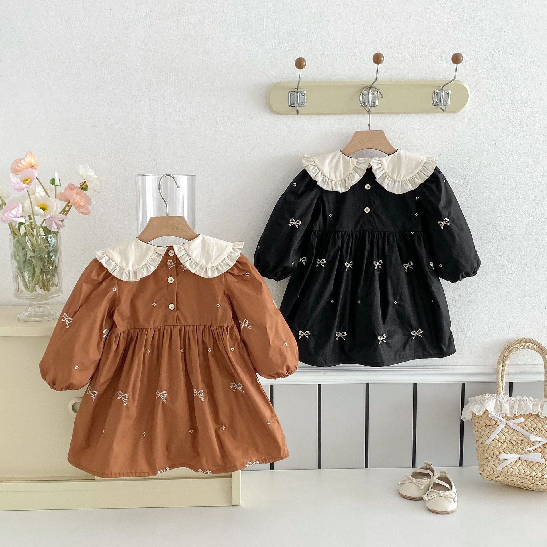 復古刺繡蝴蝶結洋裝