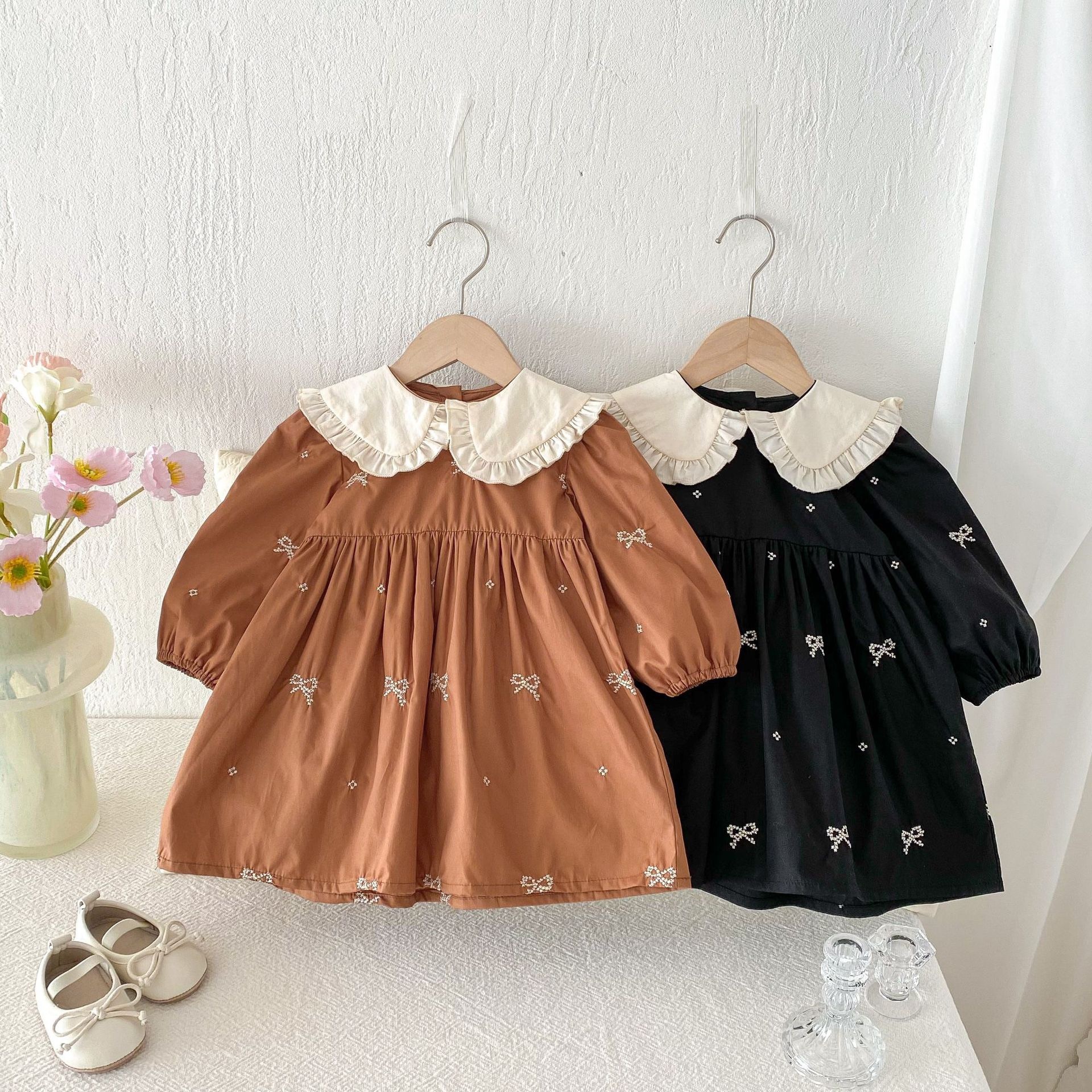 復古刺繡蝴蝶結洋裝