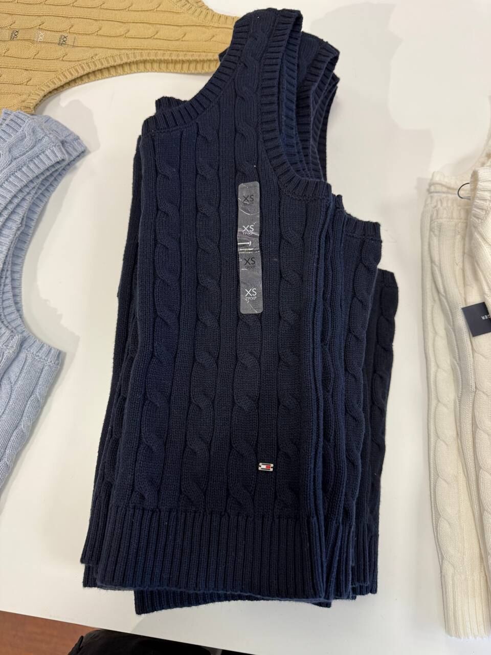 [U] TOMMY HILFIGER NAVY WOMEN'S CREWNECK SWEATER TANK, XW04635-400 (UTH76)