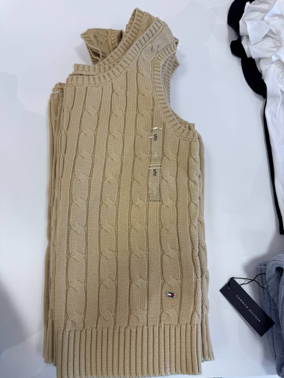 [U] TOMMY HILFIGER BEIGE WOMEN'S CREWNECK SWEATER TANK, XW04635-250 (UTH77)