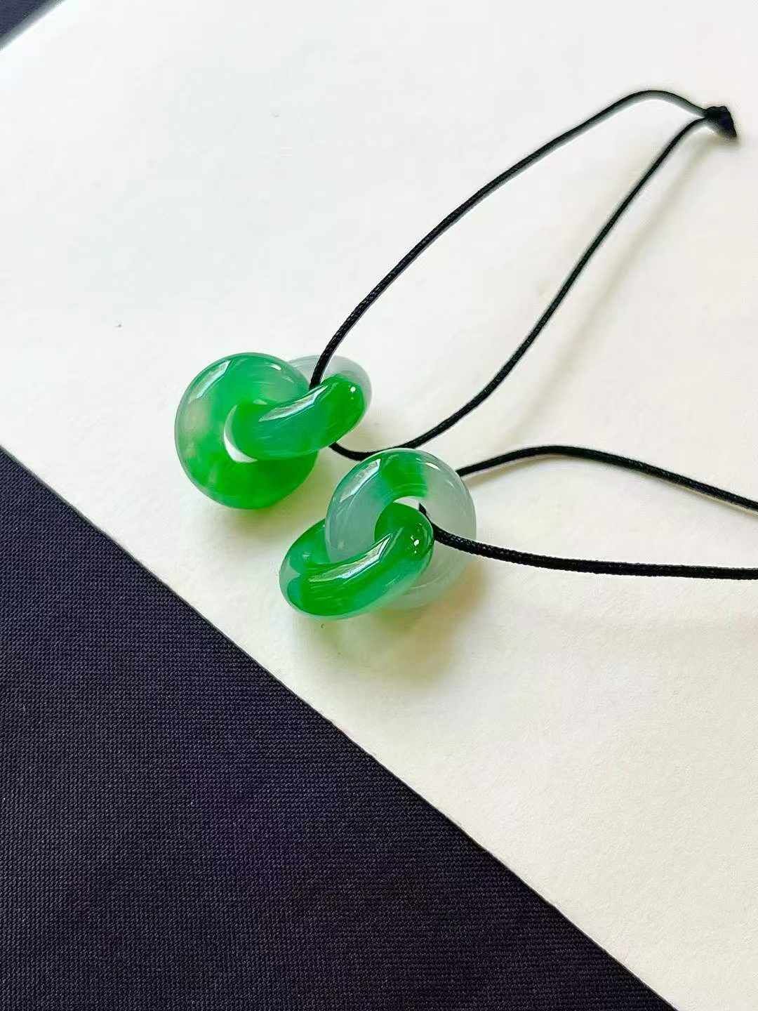 76350 翡翠陽綠環環相扣一對